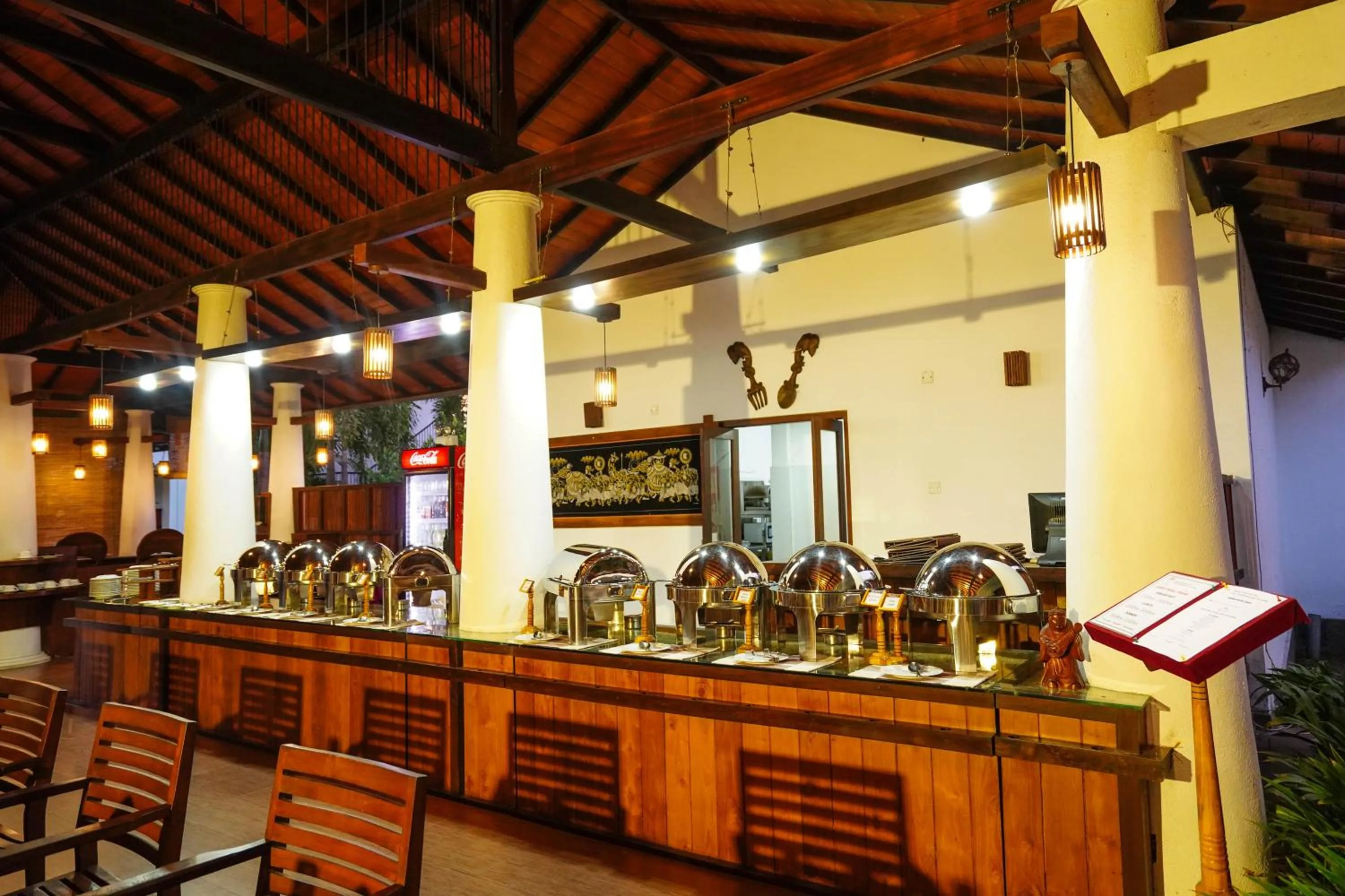 Restaurant/places to eat in Hotel Tamarind Tree