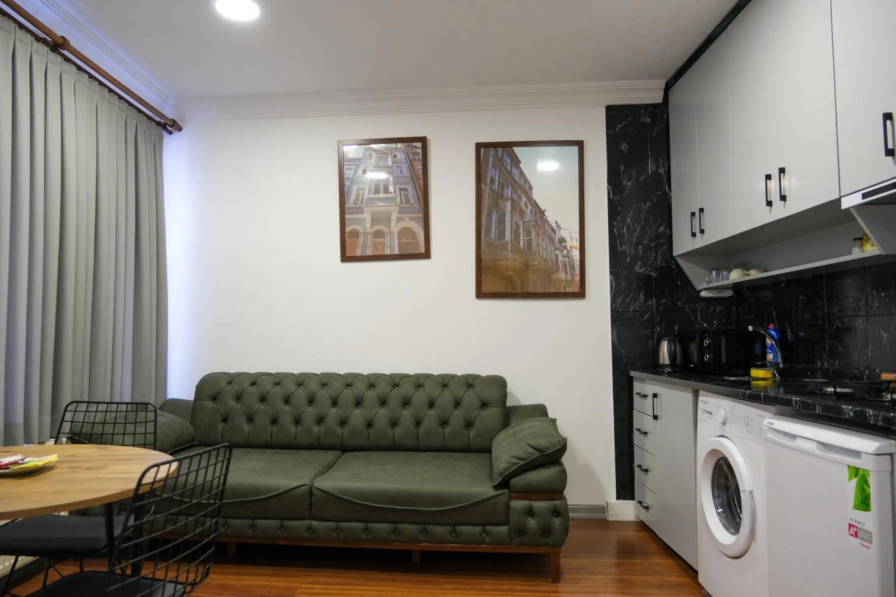 Kitchen or kitchenette in Taksim Neo Pera Suites