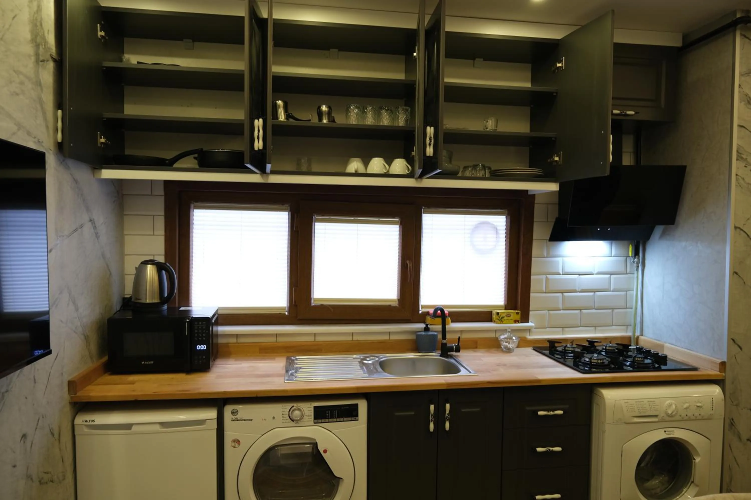 Coffee/tea facilities in Taksim Neo Pera Suites