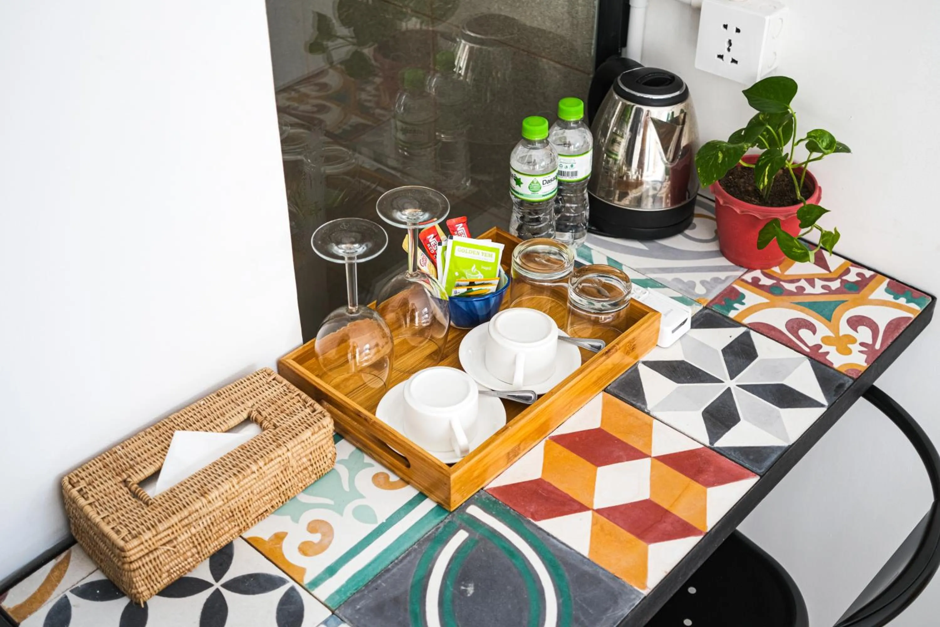 Coffee/tea facilities in veHaa BOUTIQUE HOTEL