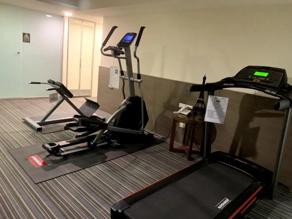 Fitness centre/facilities in de rěve Express Hotel