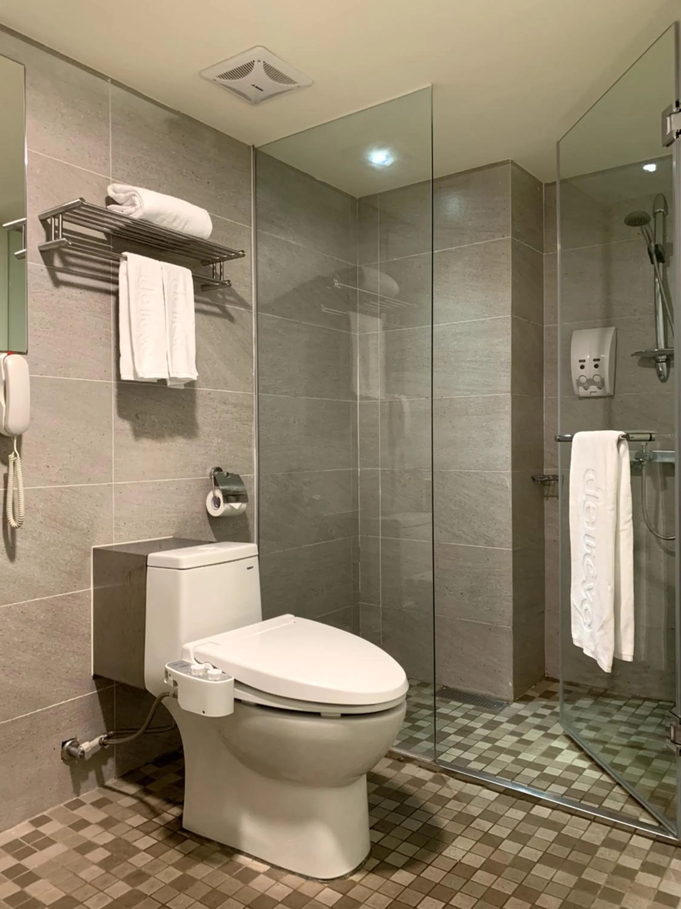 Bathroom in de rěve Express Hotel