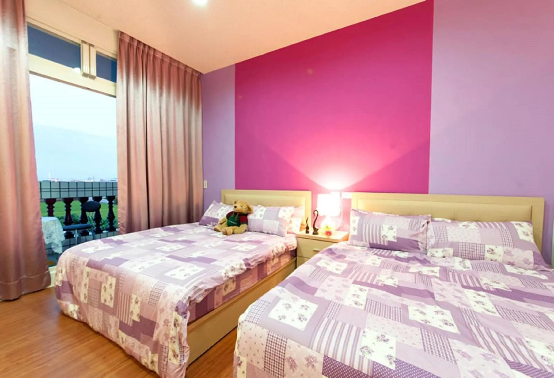 Bed in Free World B&B