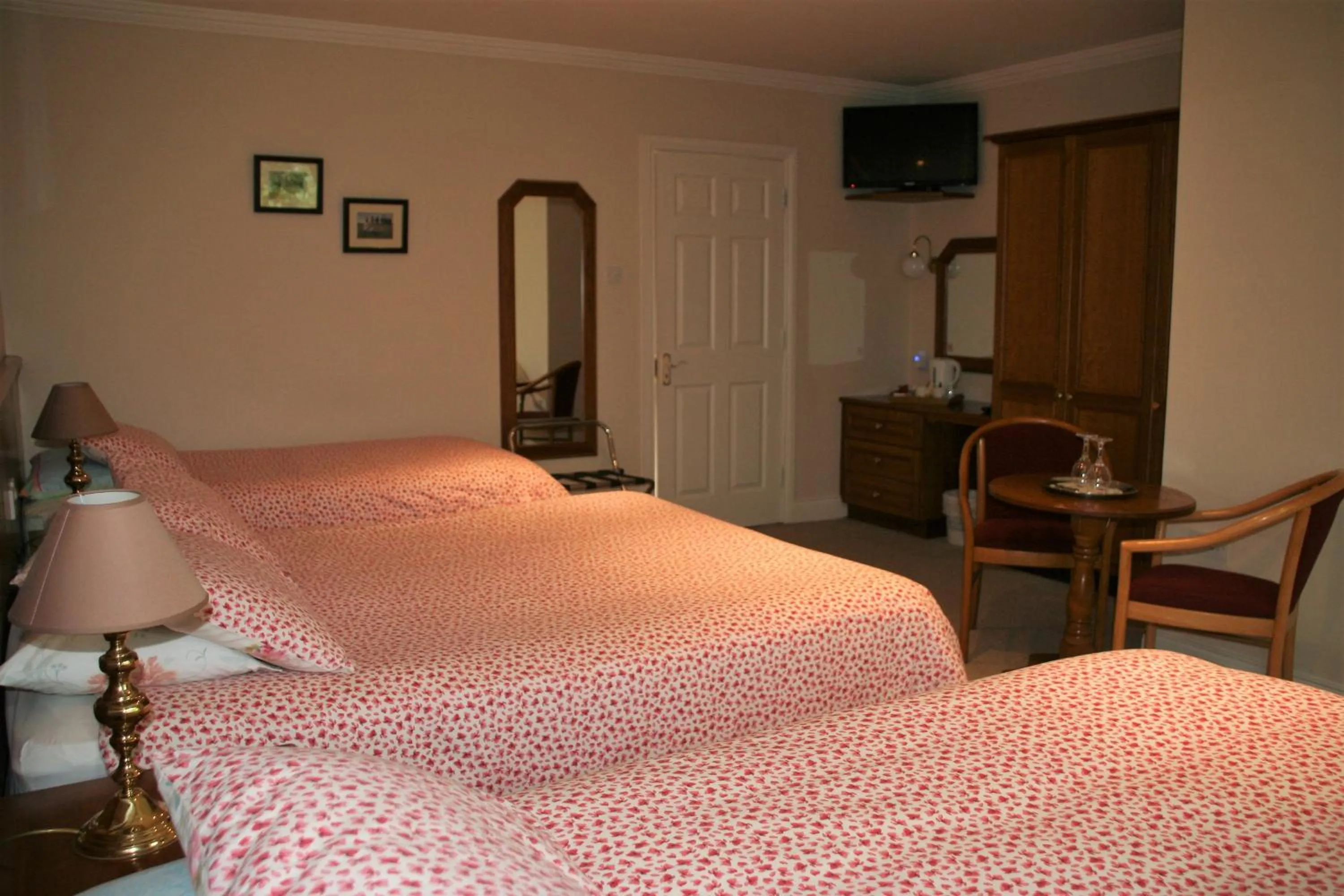 Bedroom, Bed in Applecroft House