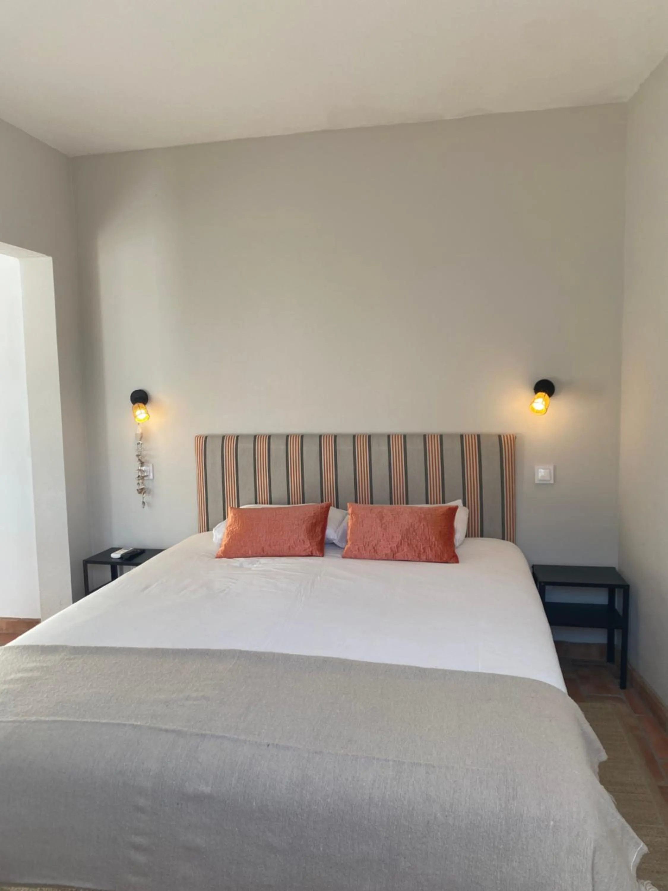 Photo of the whole room, Bed in Casa Largo do Poço Guesthouse