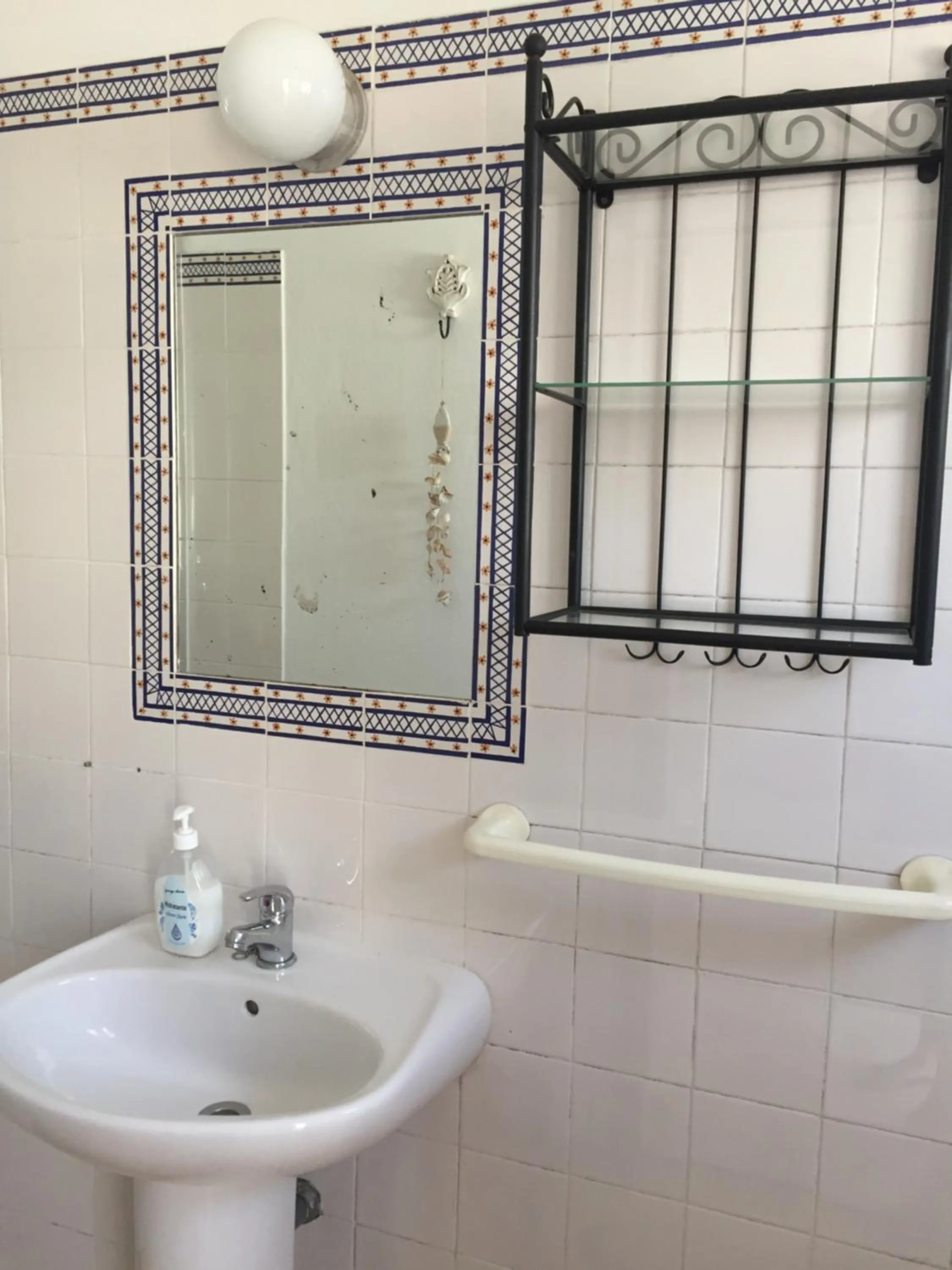 Bathroom in Casa Largo do Poço Guesthouse