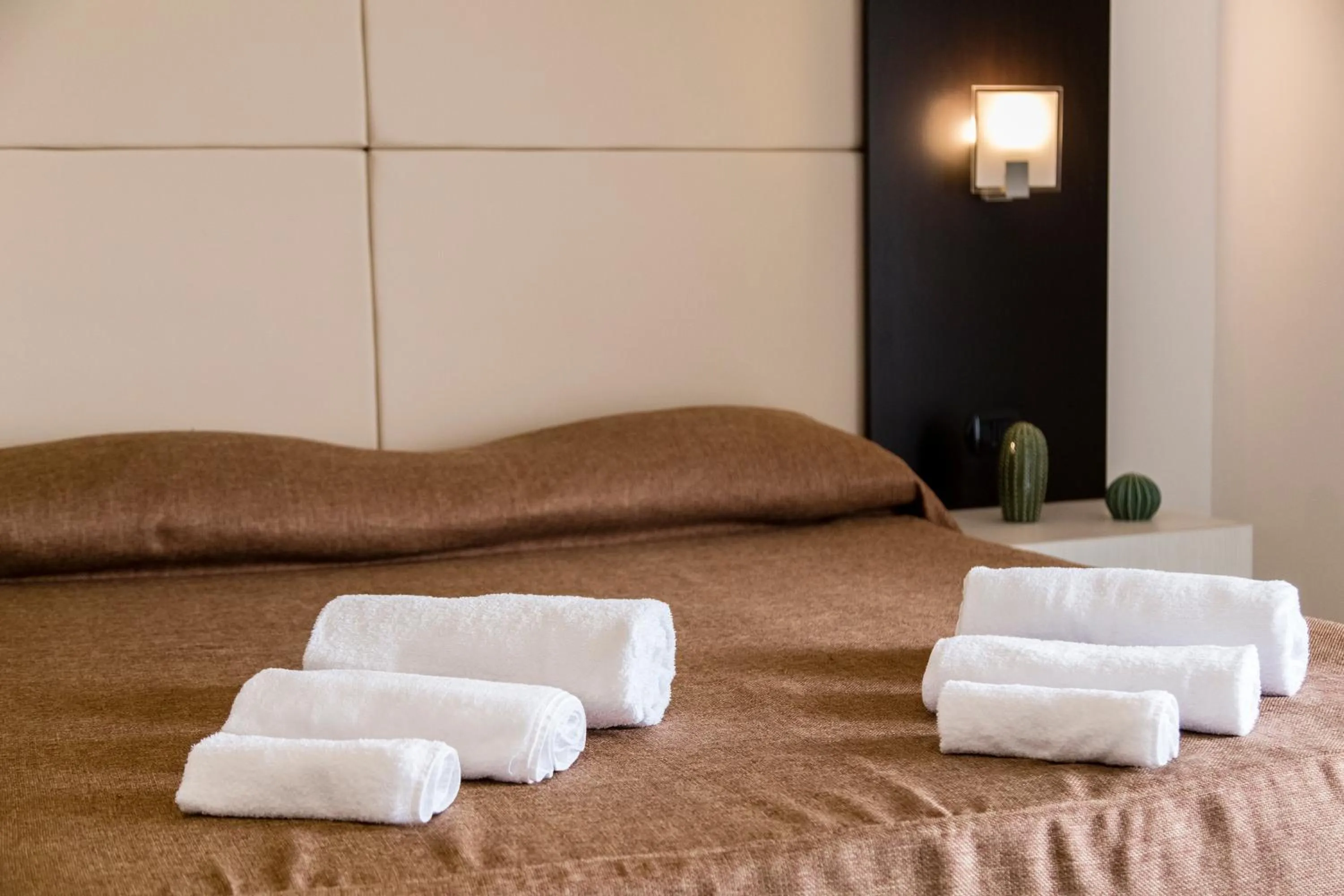 Photo of the whole room, Bed in Hotel San Luca