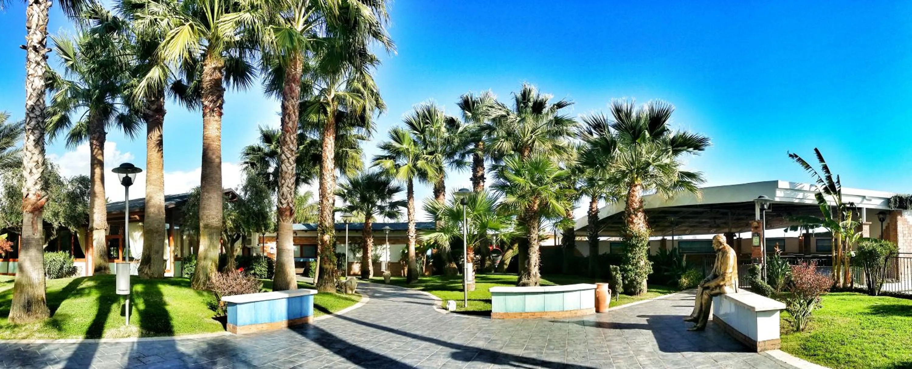 Property building in Hotel San Luca