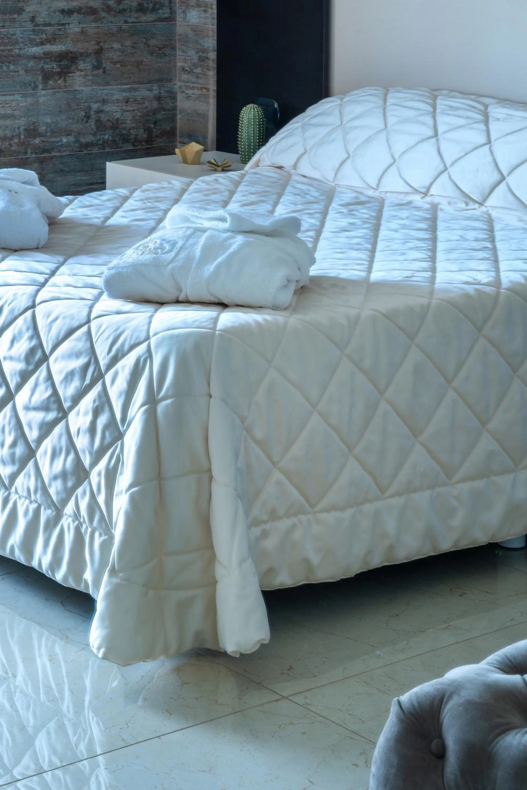 Bed in Hotel San Luca