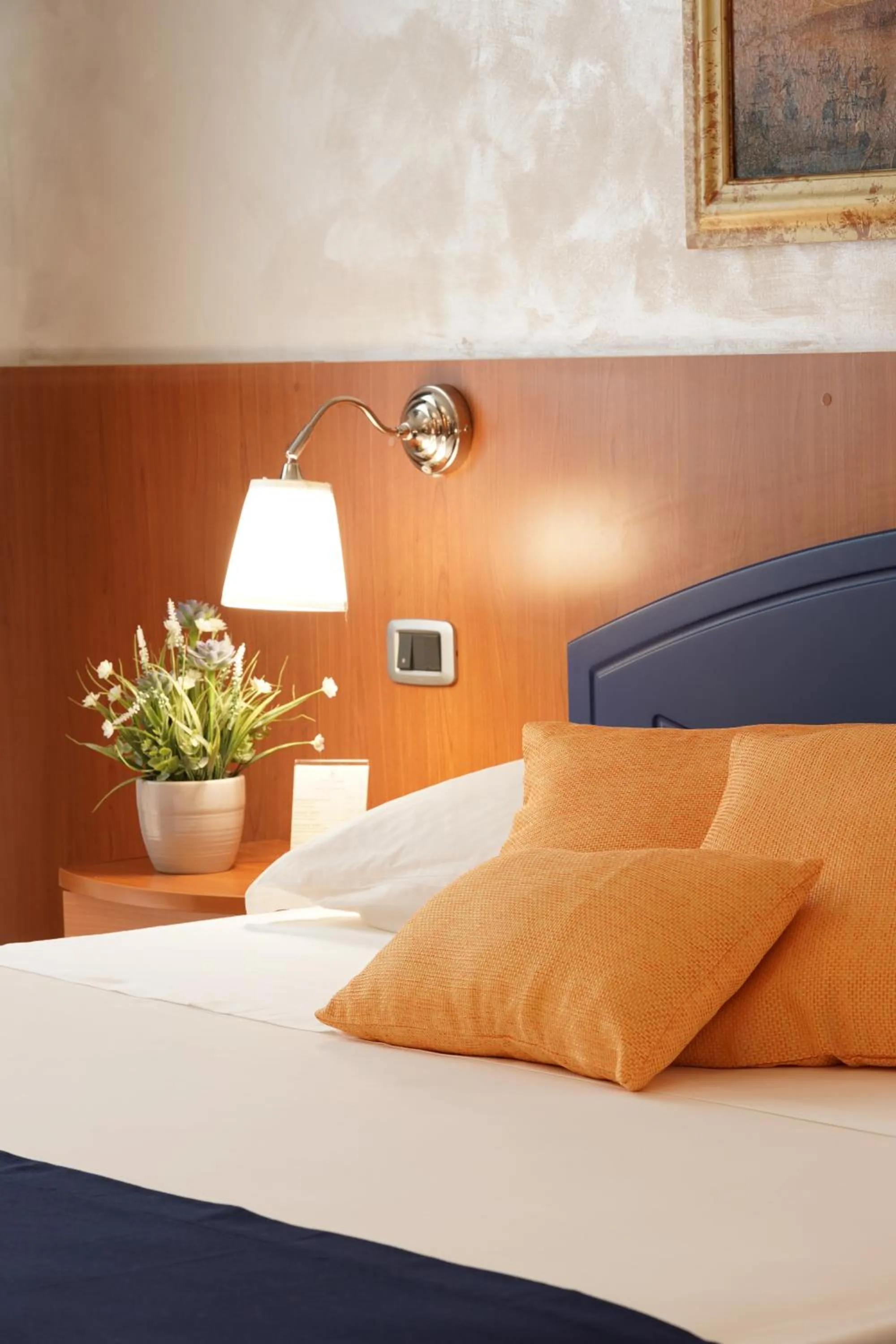 Bed in Hotel San Luca