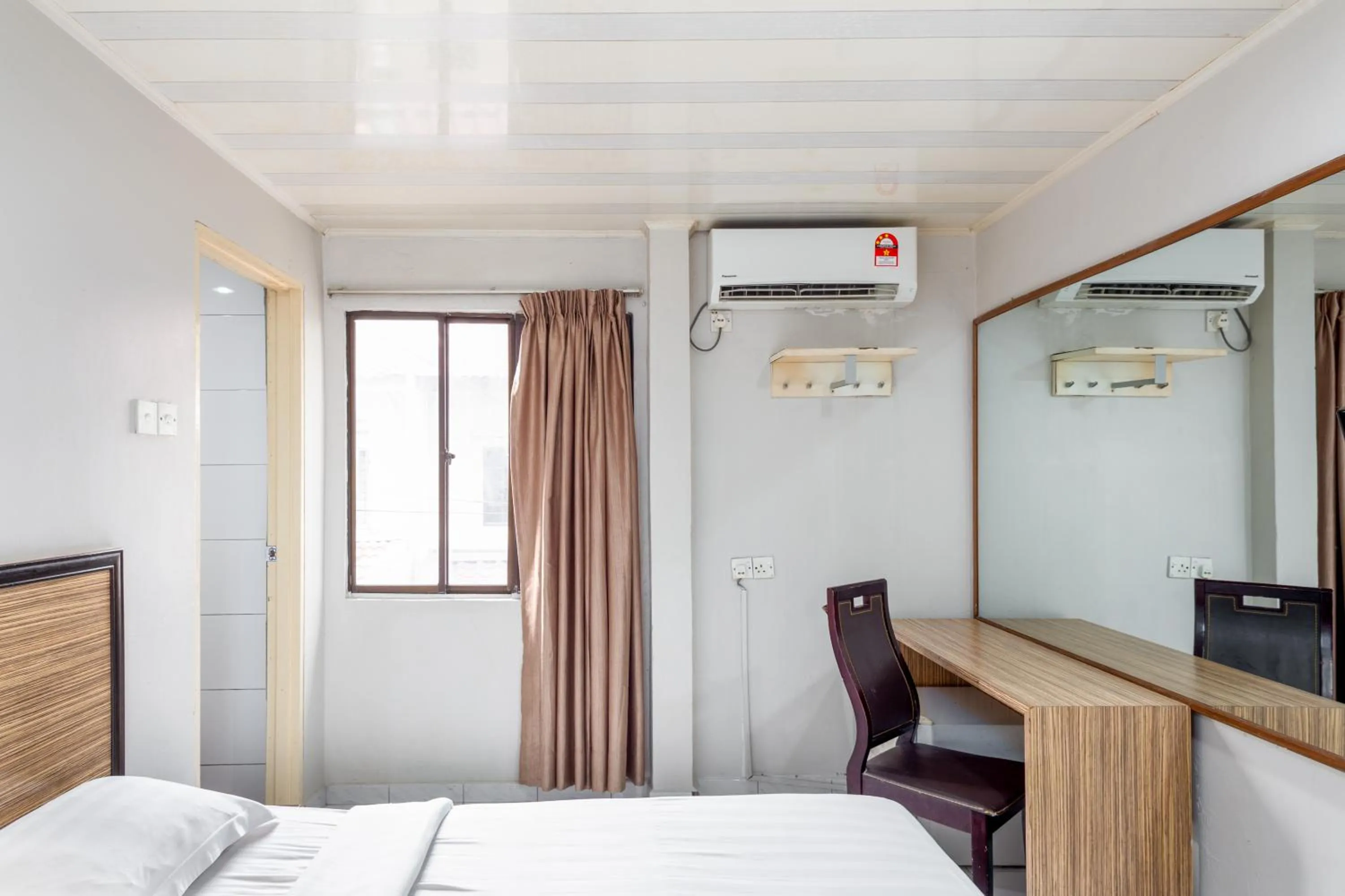 Bed in Subang Park Hotel