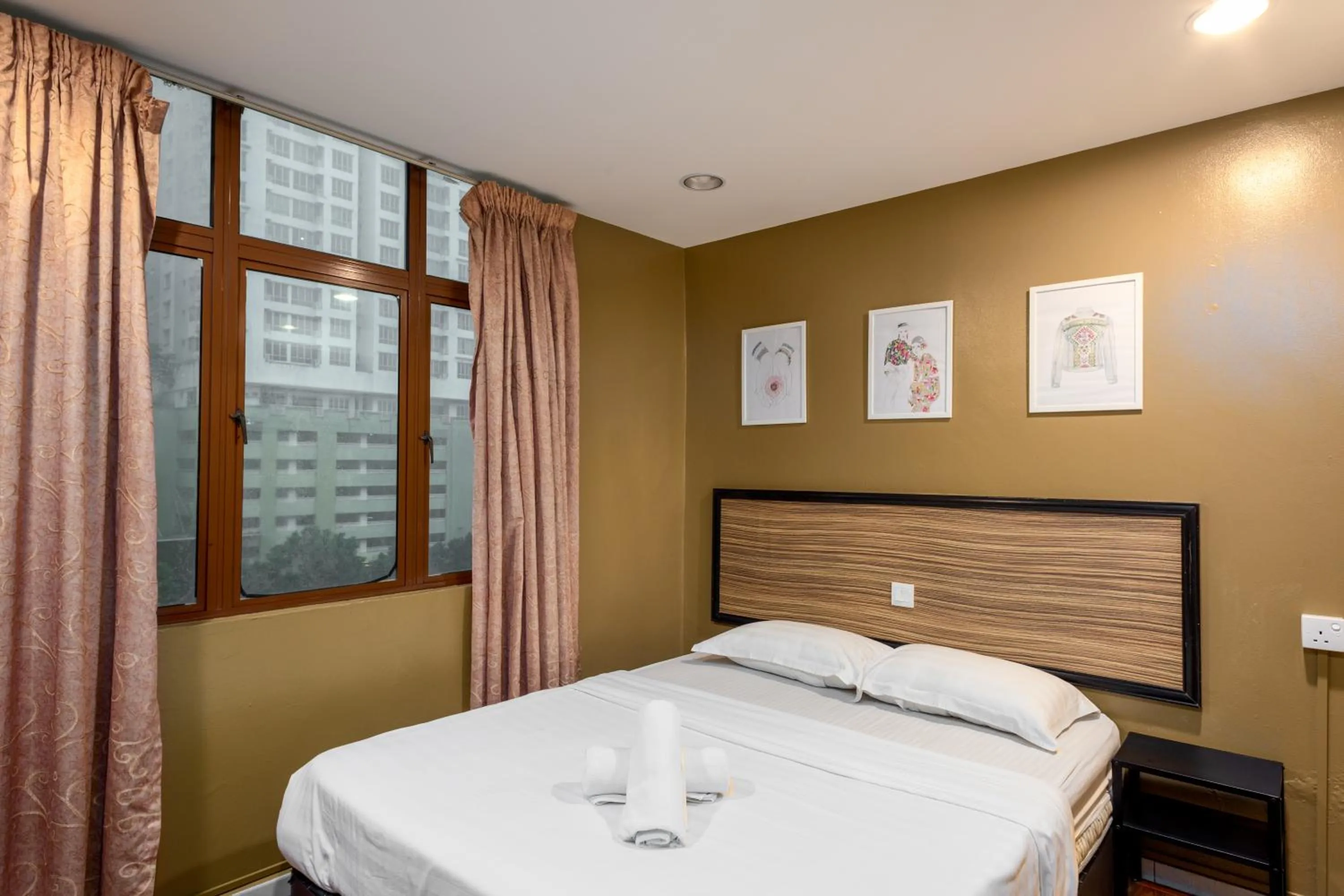 Bed in Subang Park Hotel