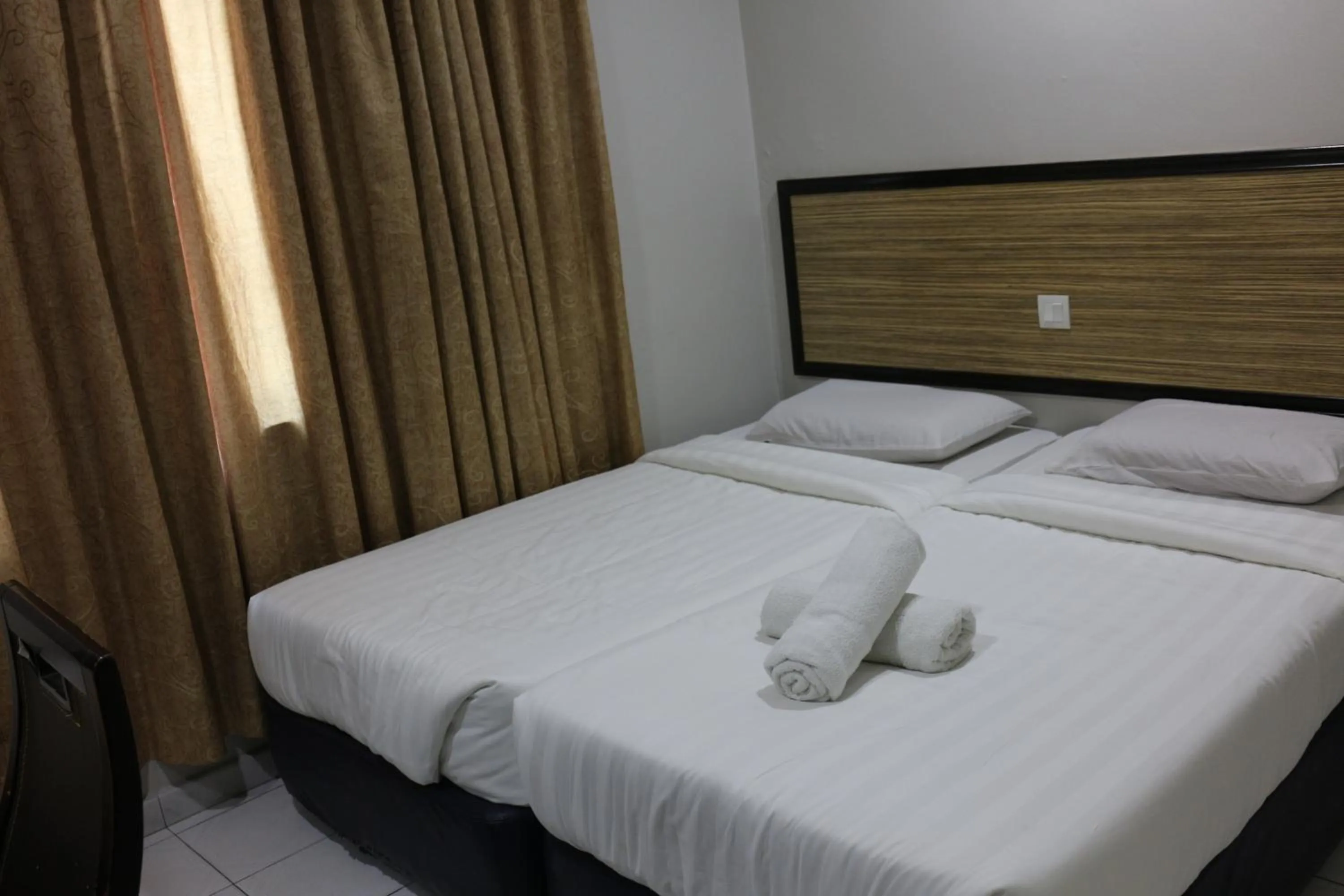 Bed in Subang Park Hotel