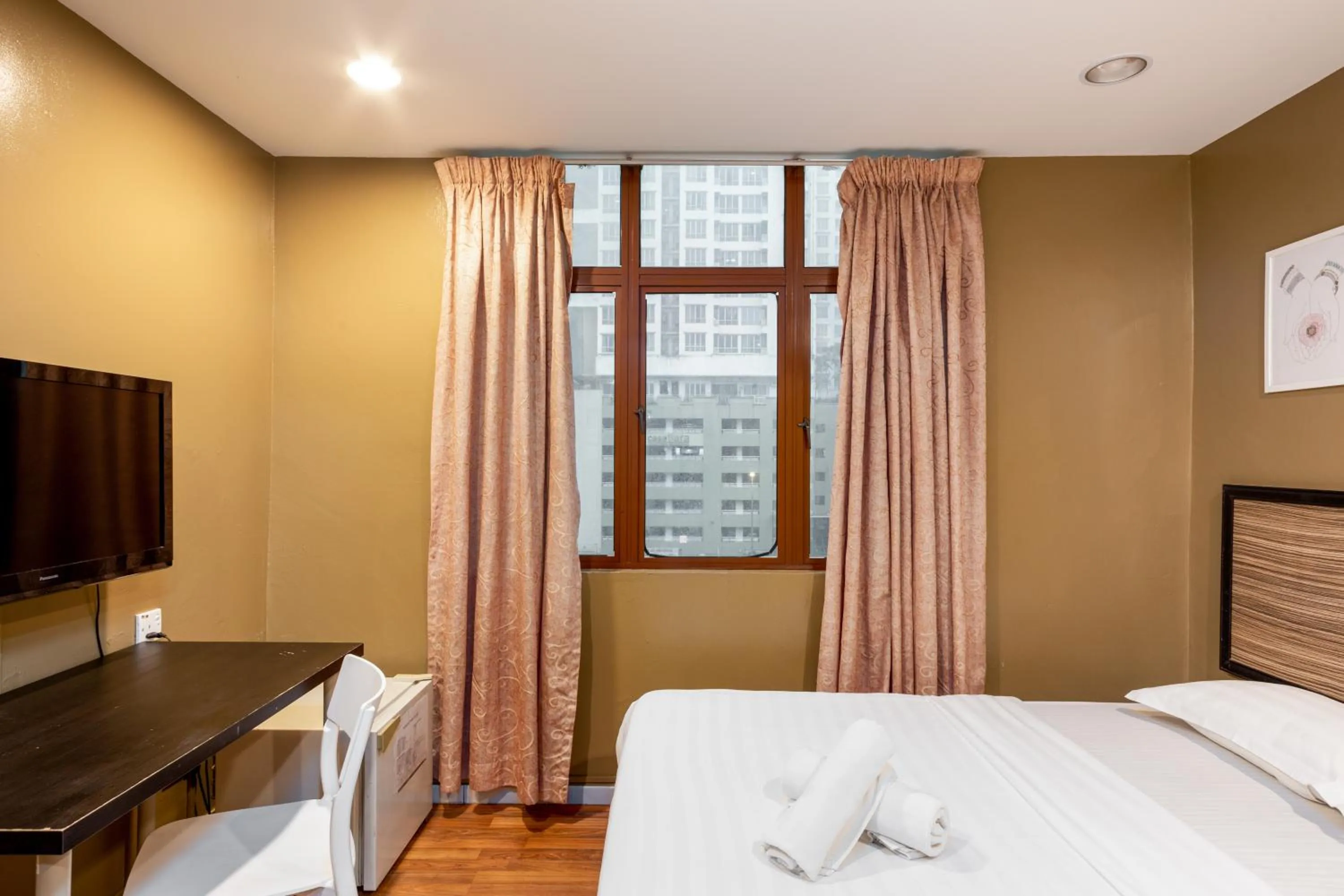 Bed in Subang Park Hotel