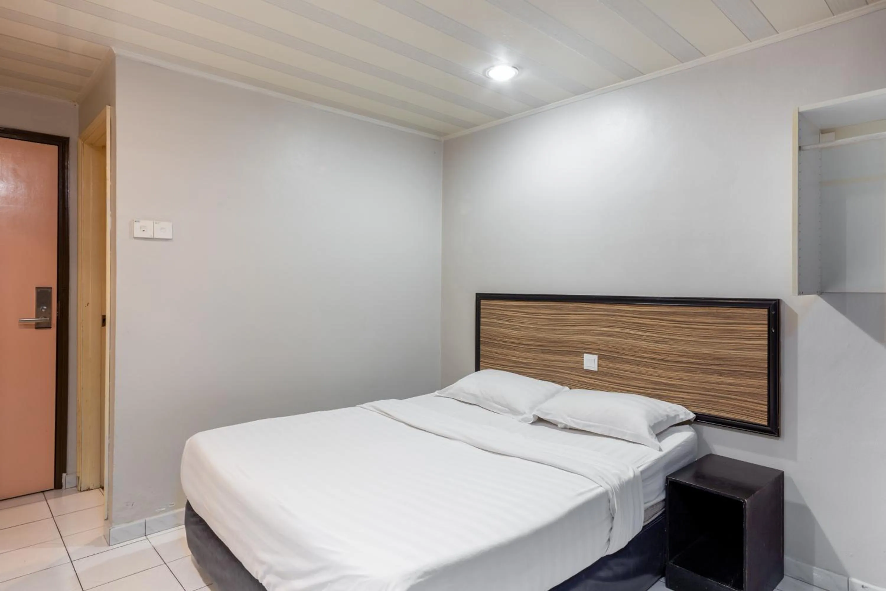 Bed in Subang Park Hotel