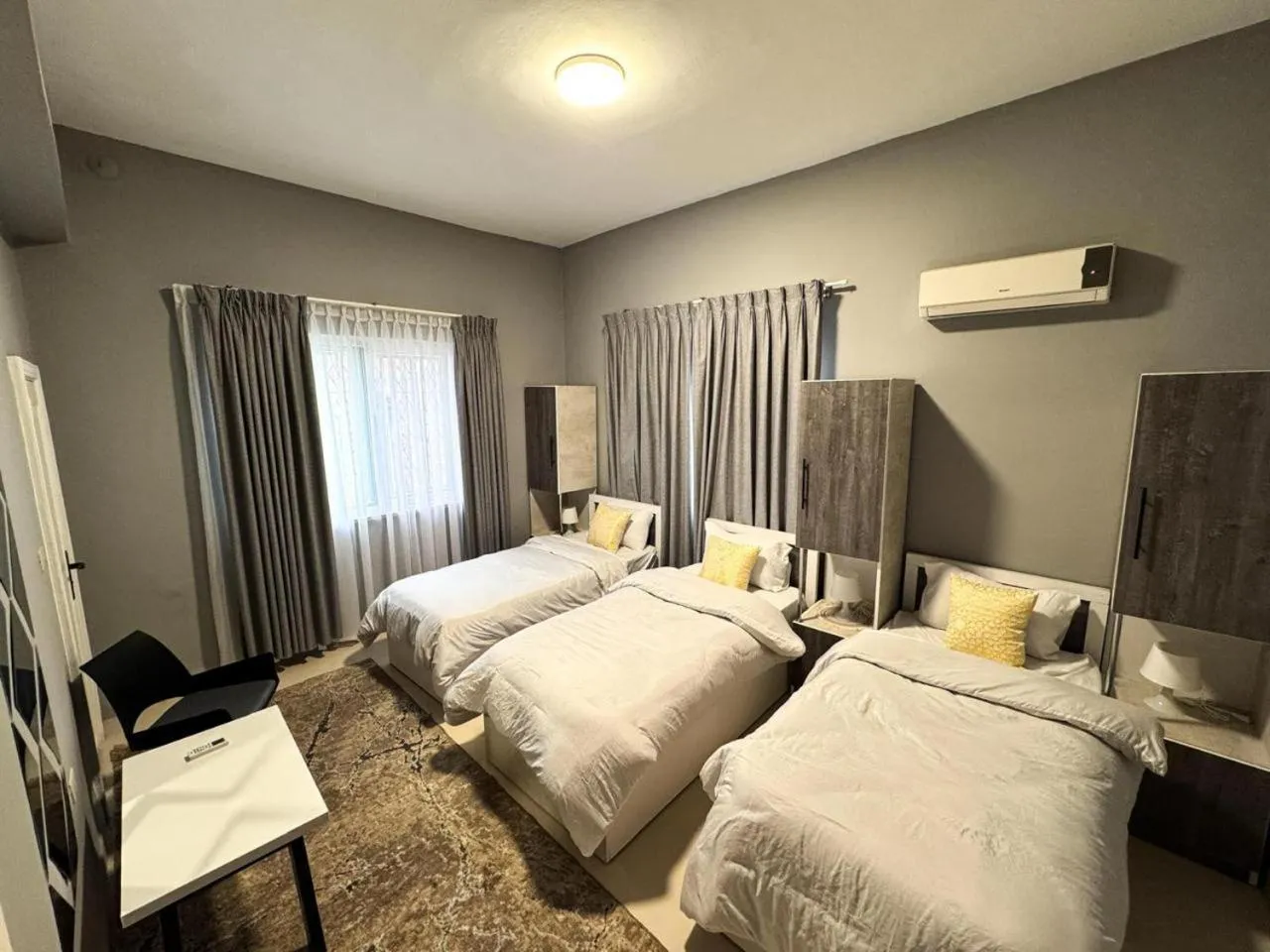 Photo of the whole room, Bed in Beit Ahlan