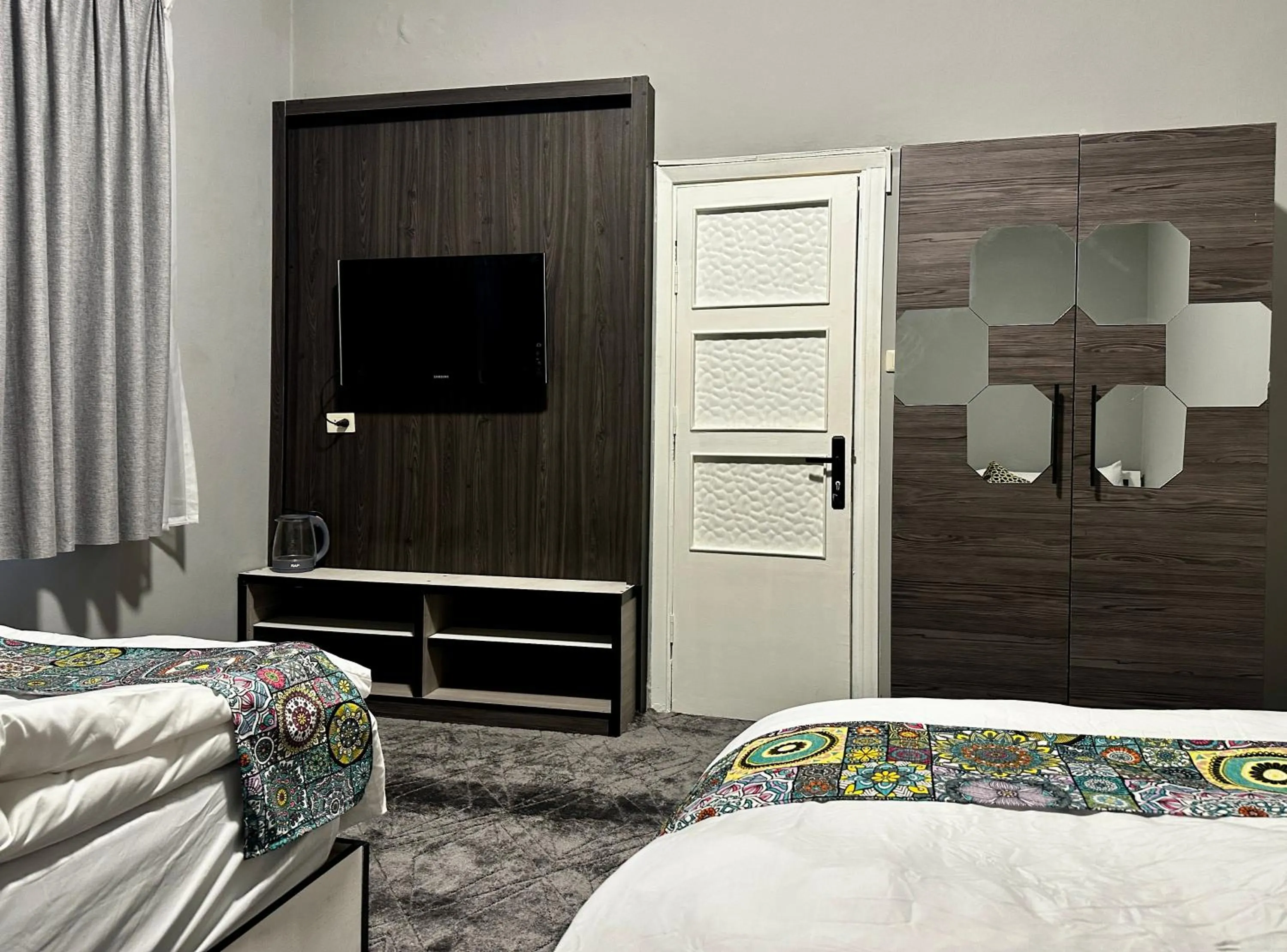 Photo of the whole room, Bed in Beit Ahlan