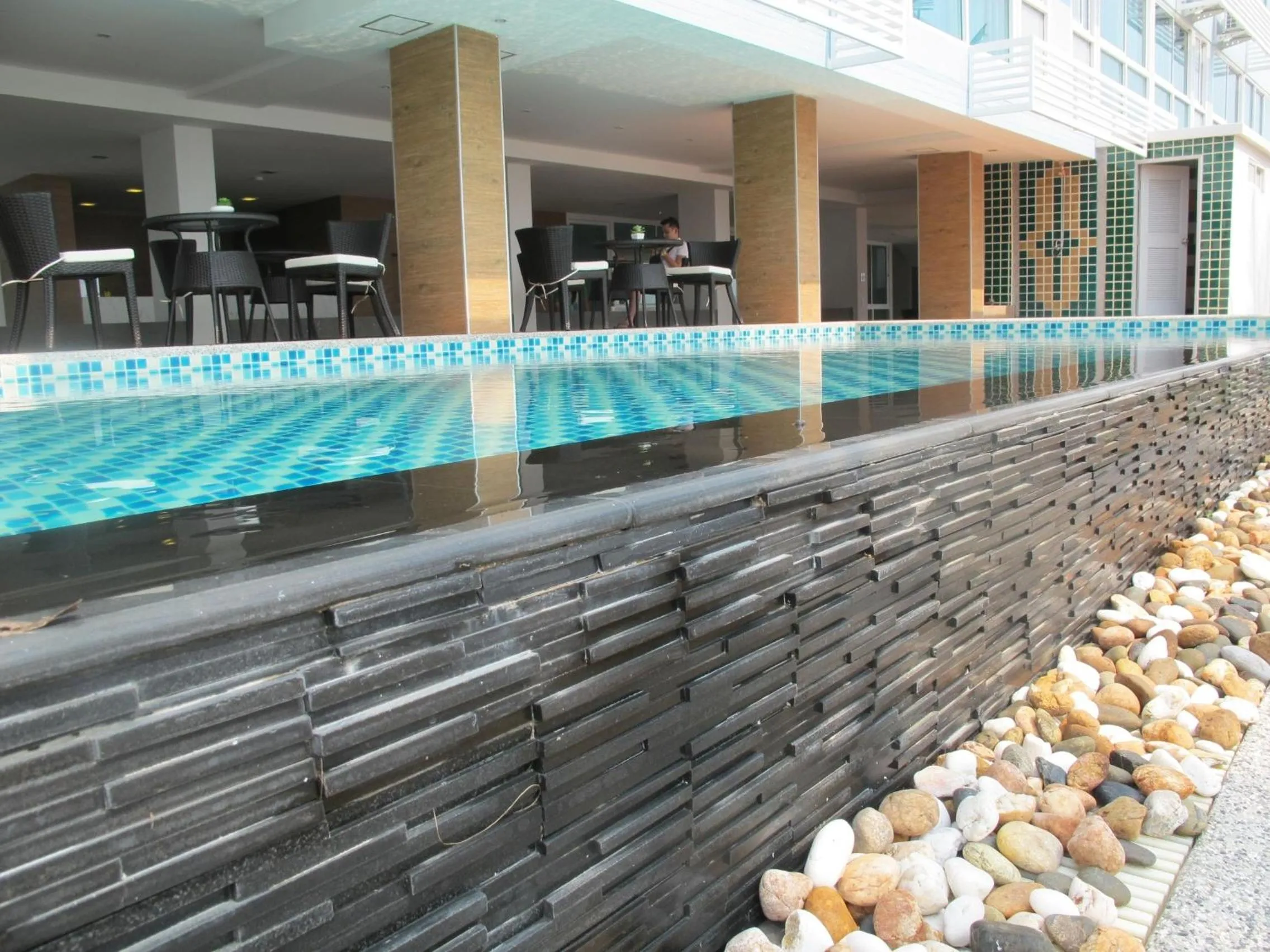 Swimming pool in Nantra Pattaya Baan Ampoe Beach