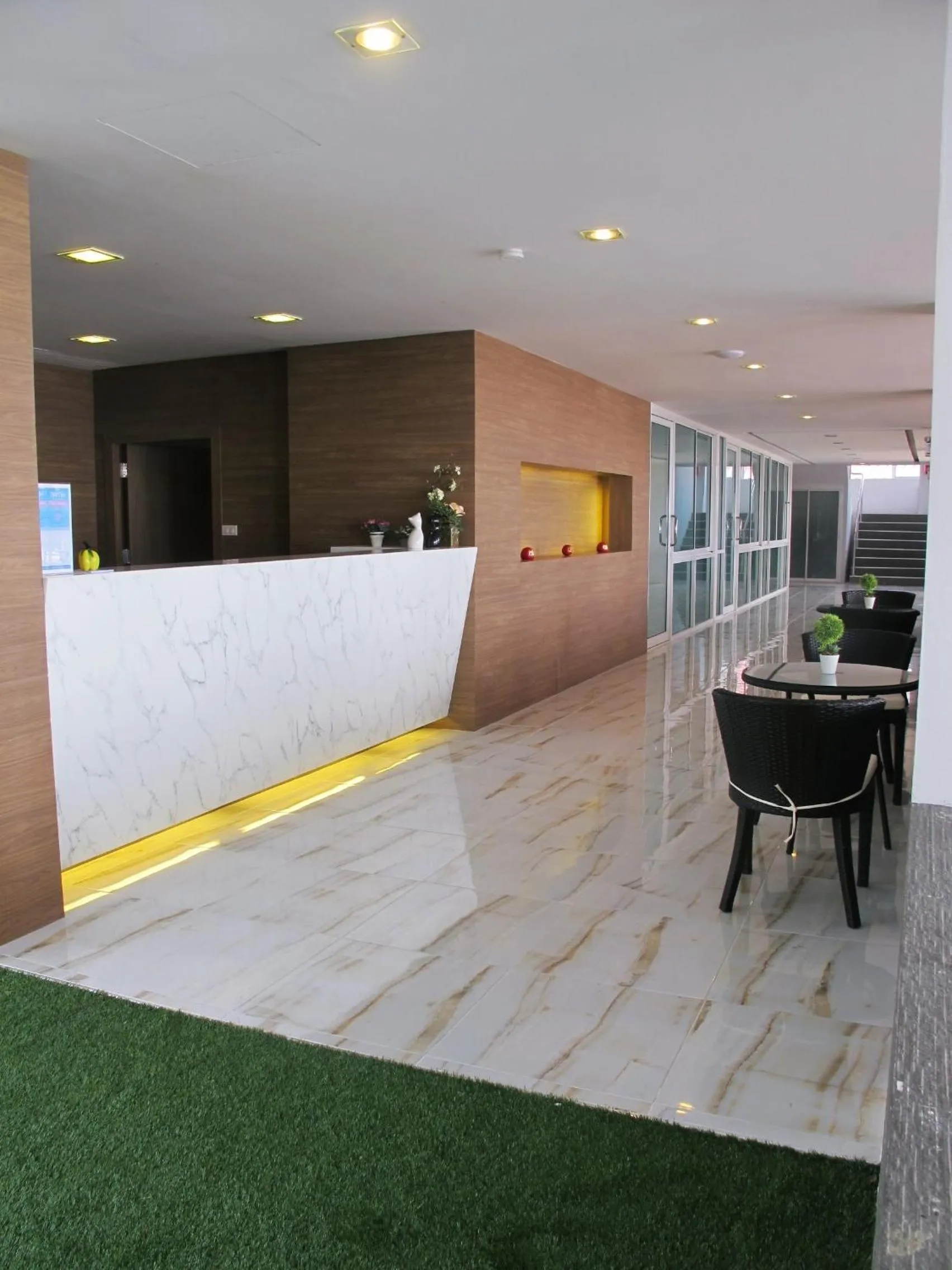 Lobby or reception in Nantra Pattaya Baan Ampoe Beach