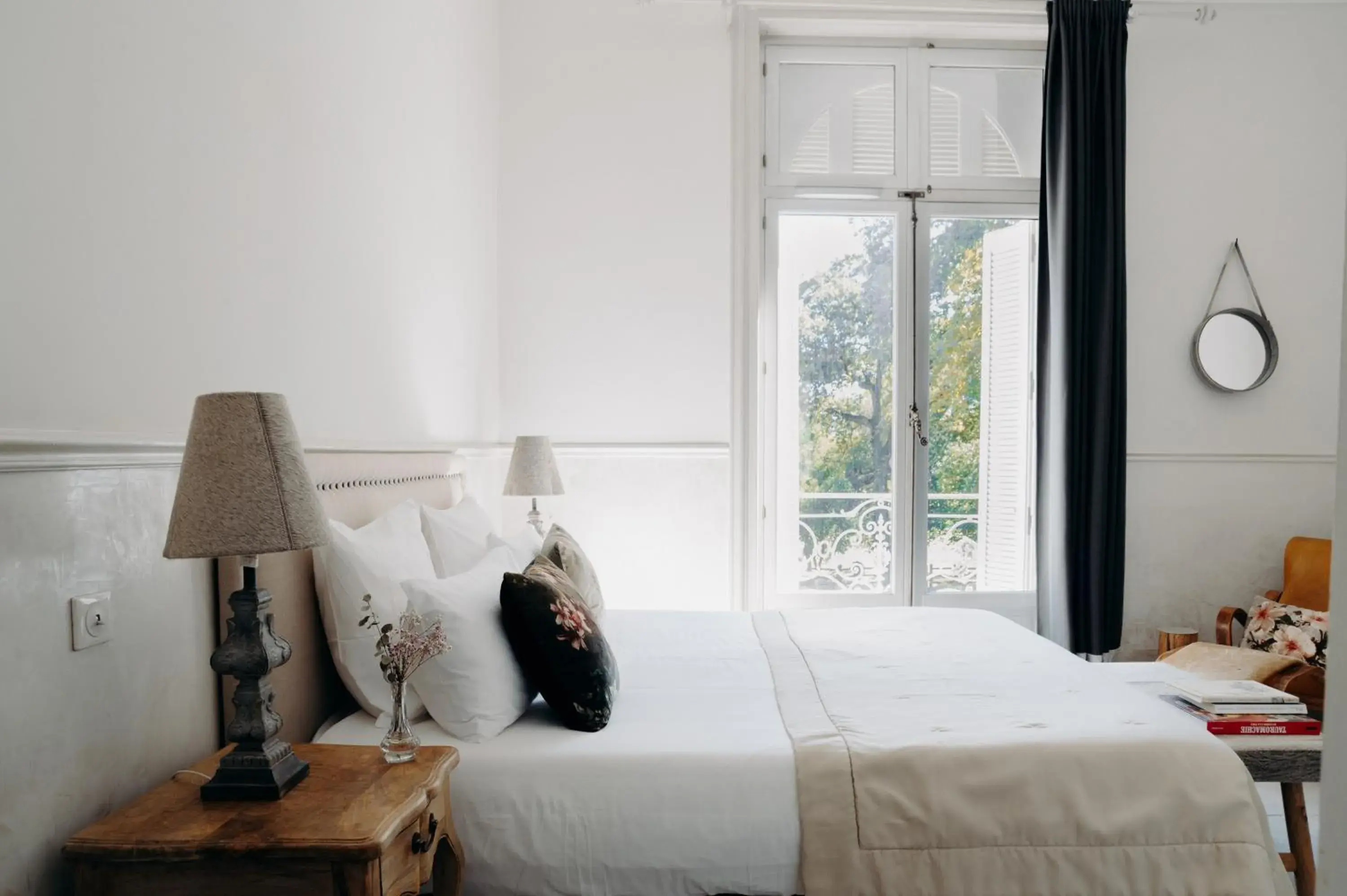 Deluxe Double Room Cocoon in Hôtel Domaine de Biar Deluxe Double Room Cocoon in Hôtel Domaine de Biar