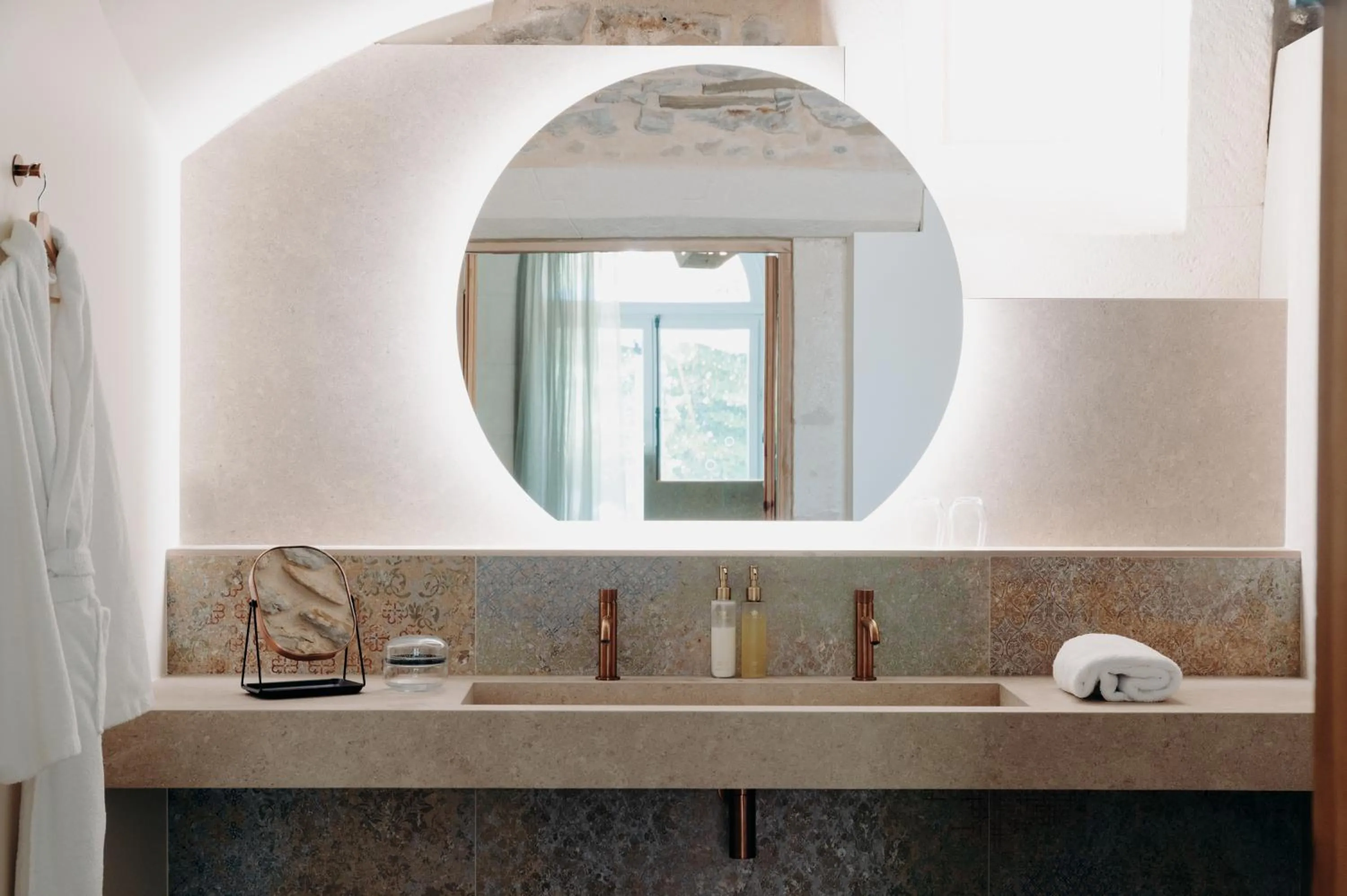 Bathroom in Hôtel Domaine de Biar