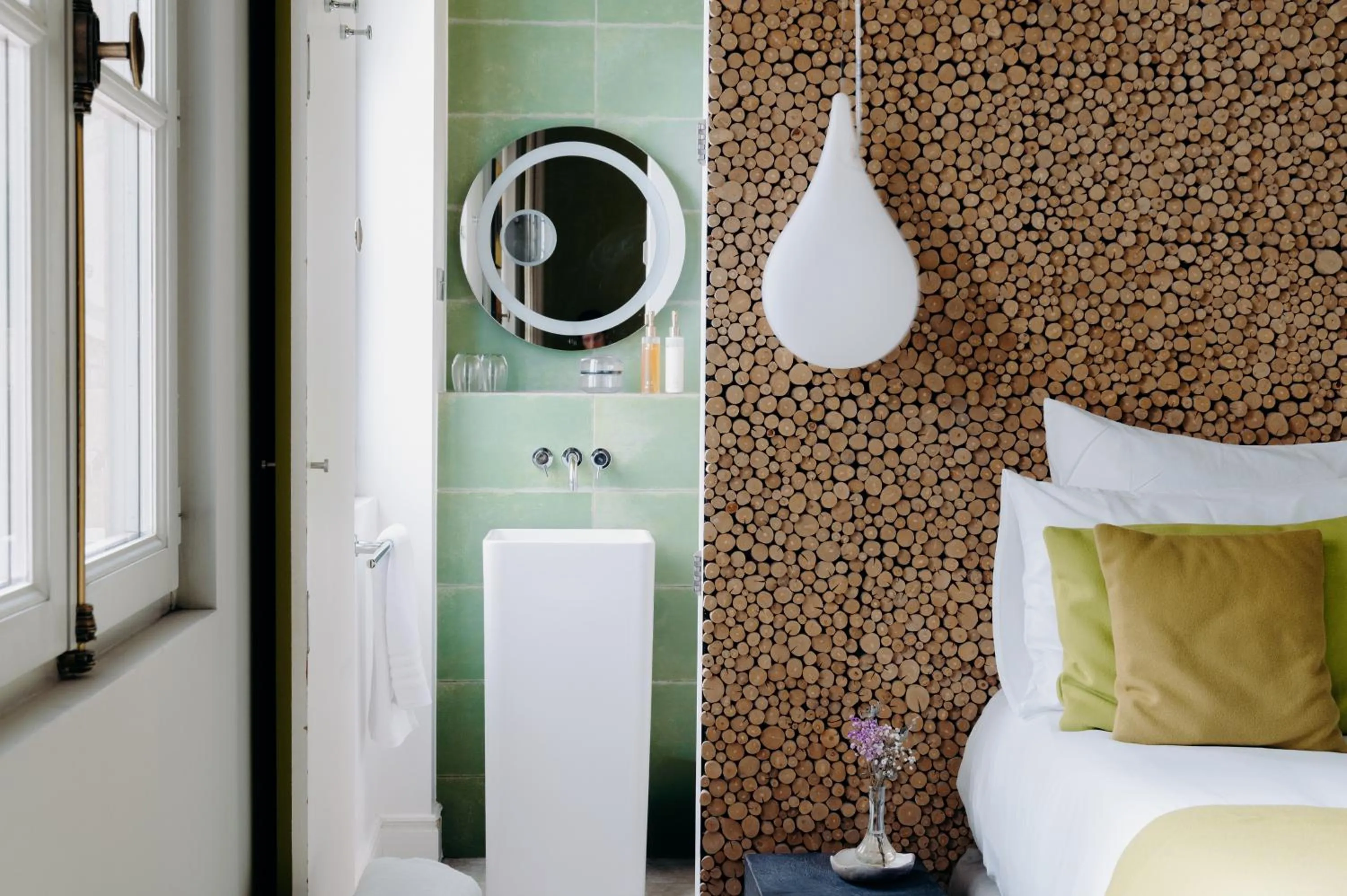 Bathroom, Bed in Hôtel Domaine de Biar