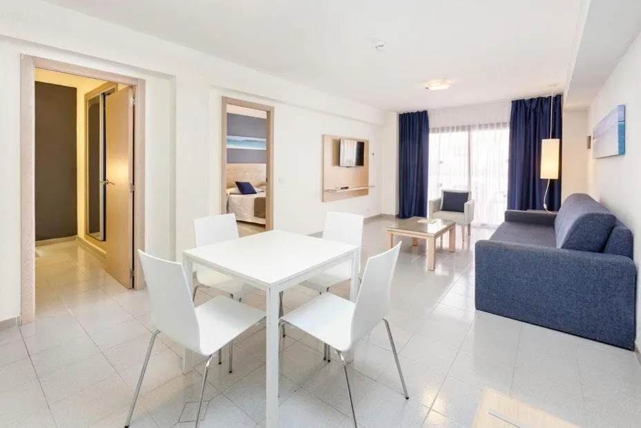 Photo of the whole room in Tagoro Family & Fun Costa Adeje