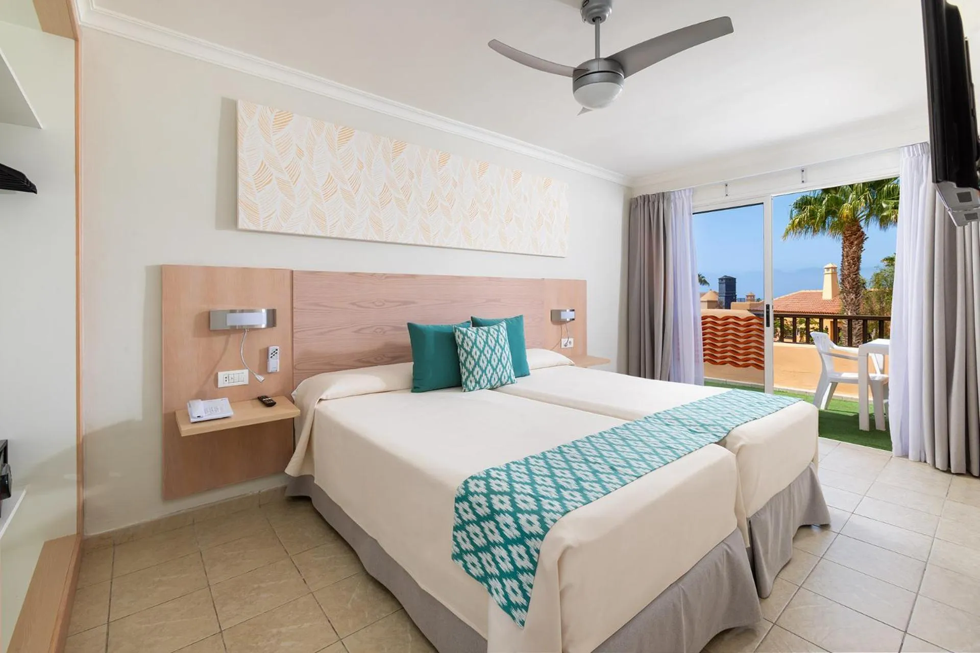 Photo of the whole room, Bed in Tagoro Family & Fun Costa Adeje