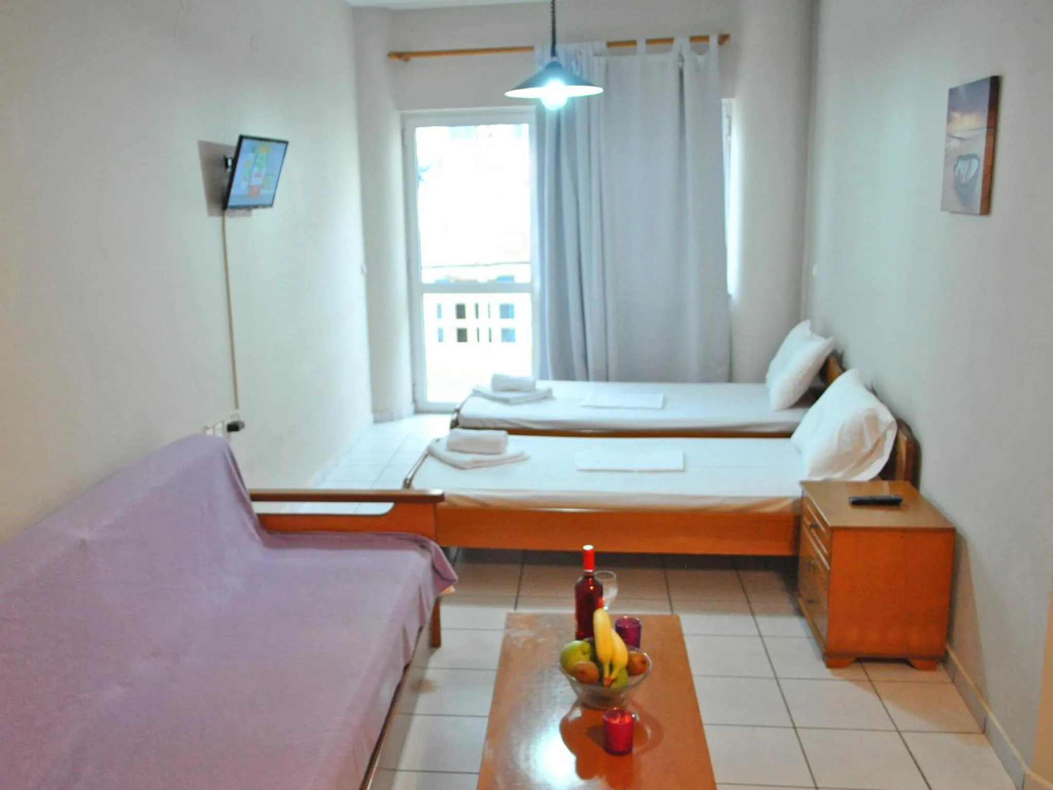 Day, Bed in Greta Apartments