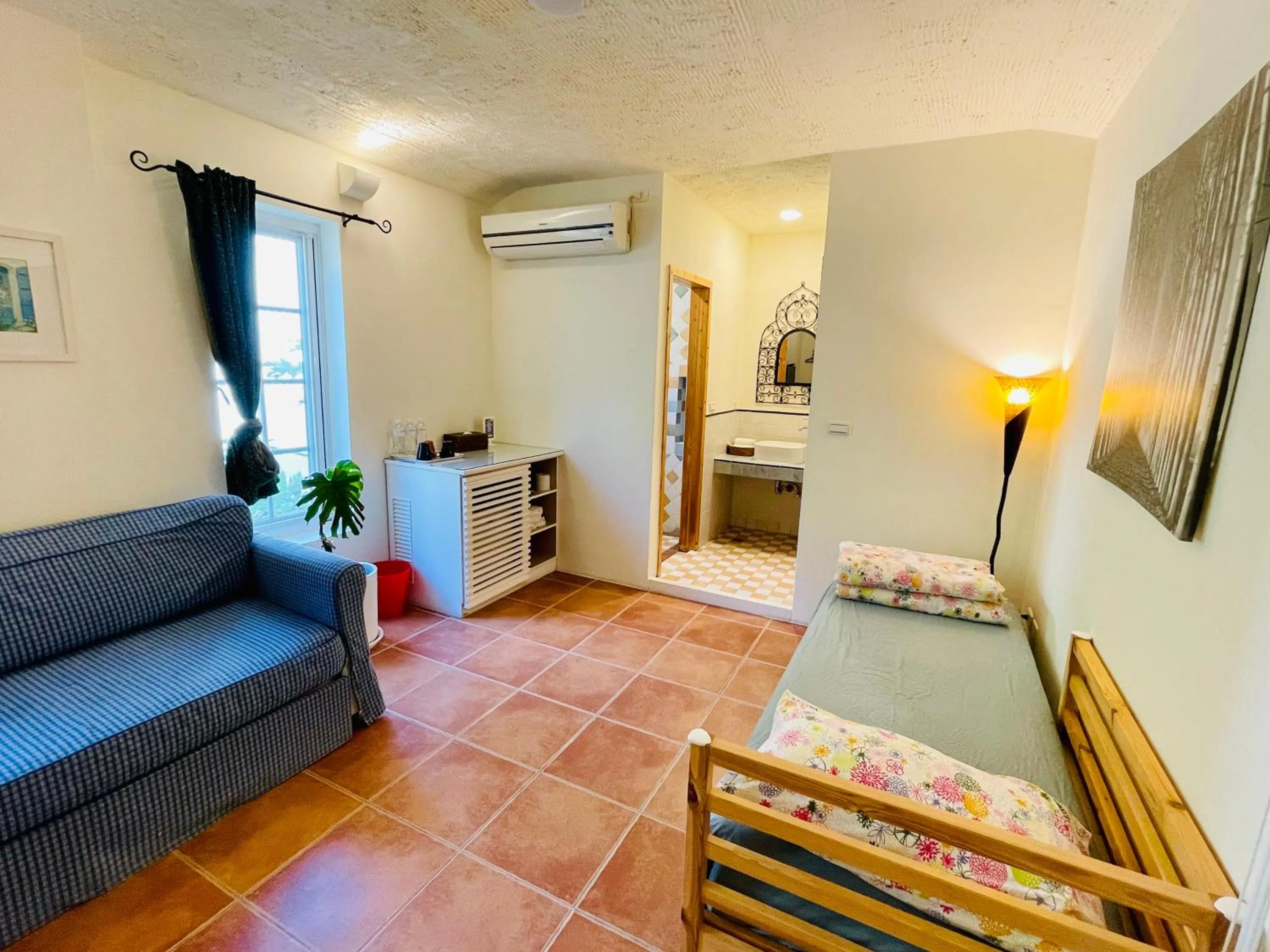 Bed in SpoonDrift Hostal Kenting