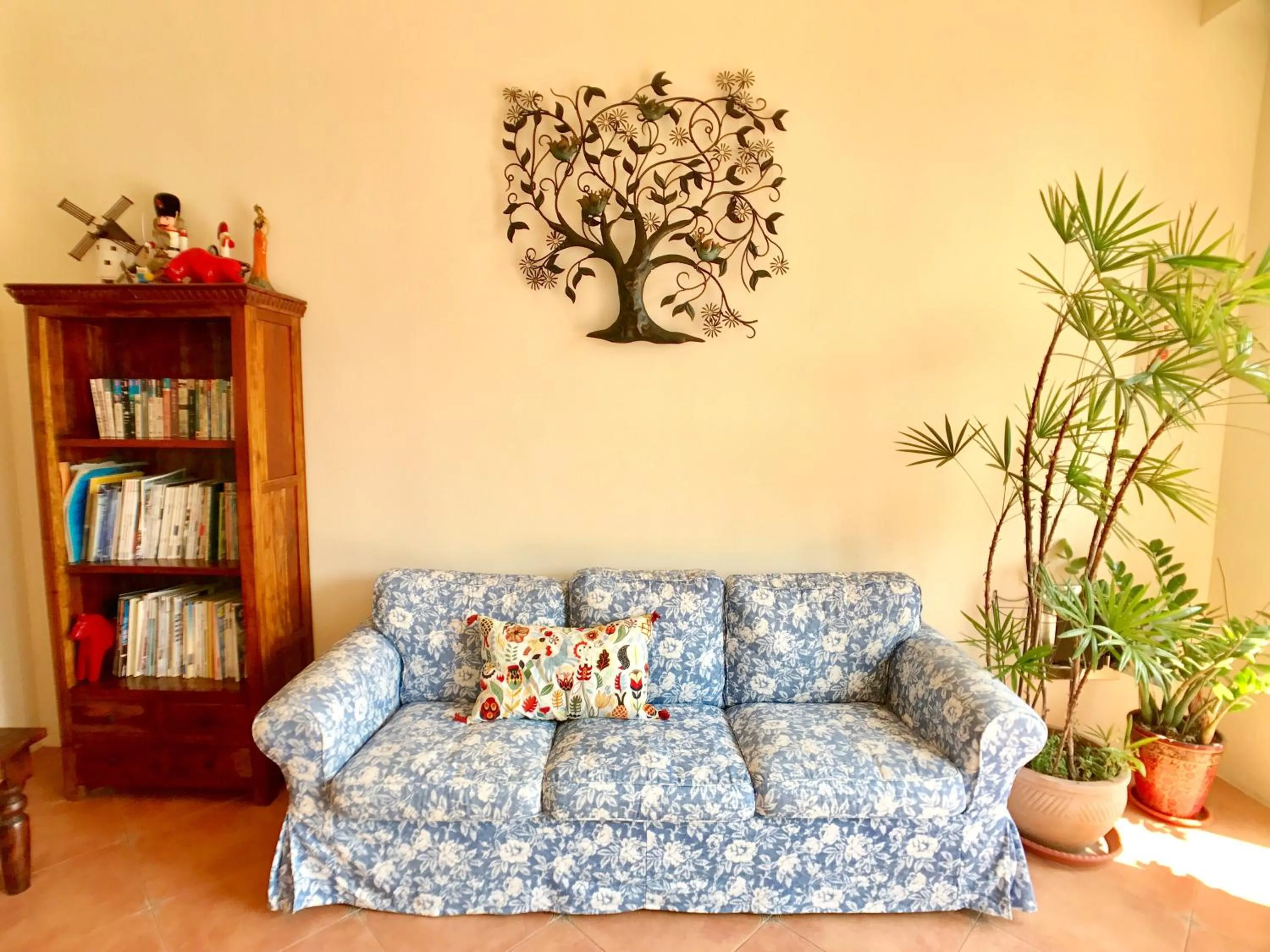 Lobby or reception in SpoonDrift Hostal Kenting