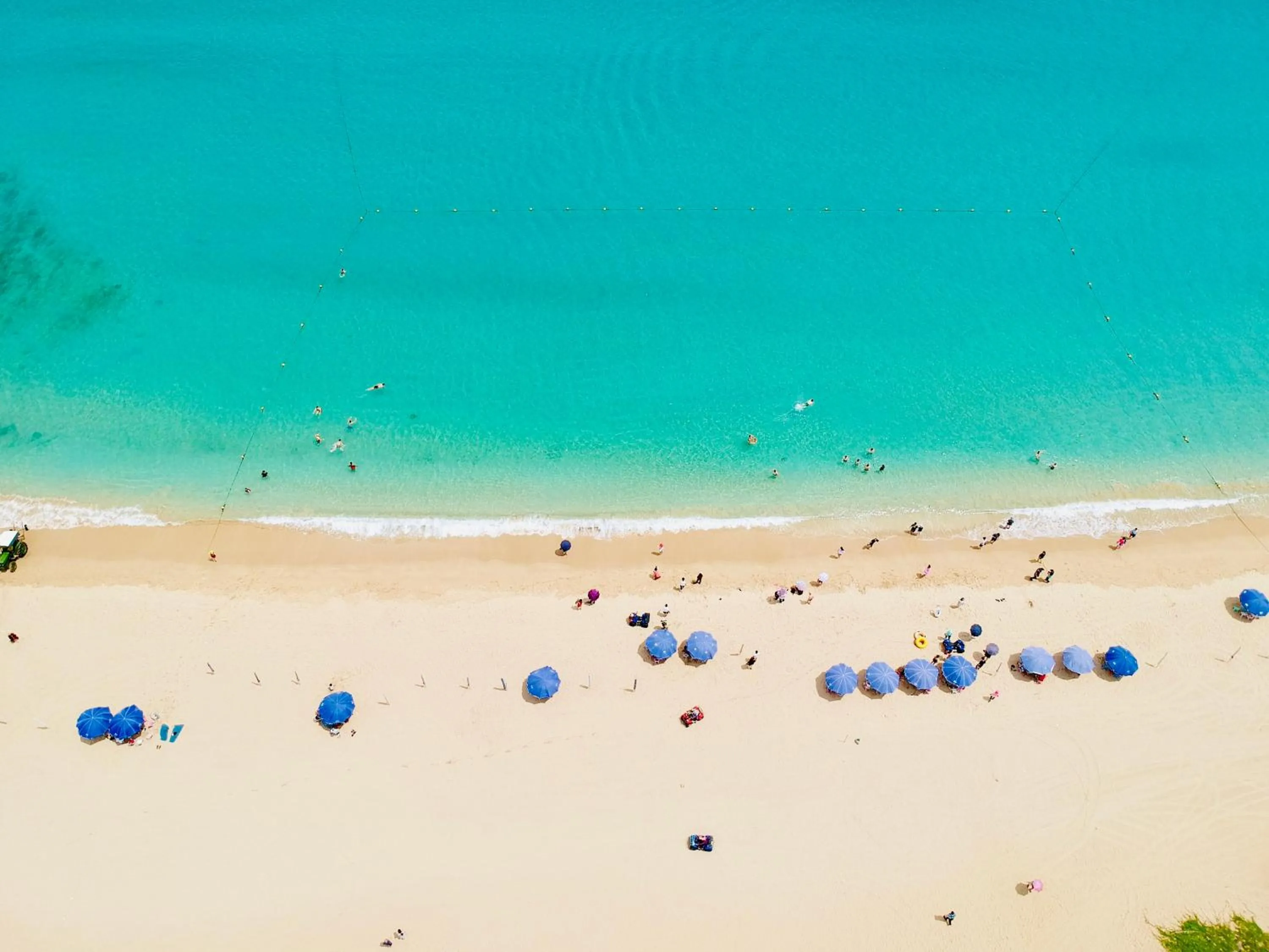 Beach in SpoonDrift Hostal Kenting