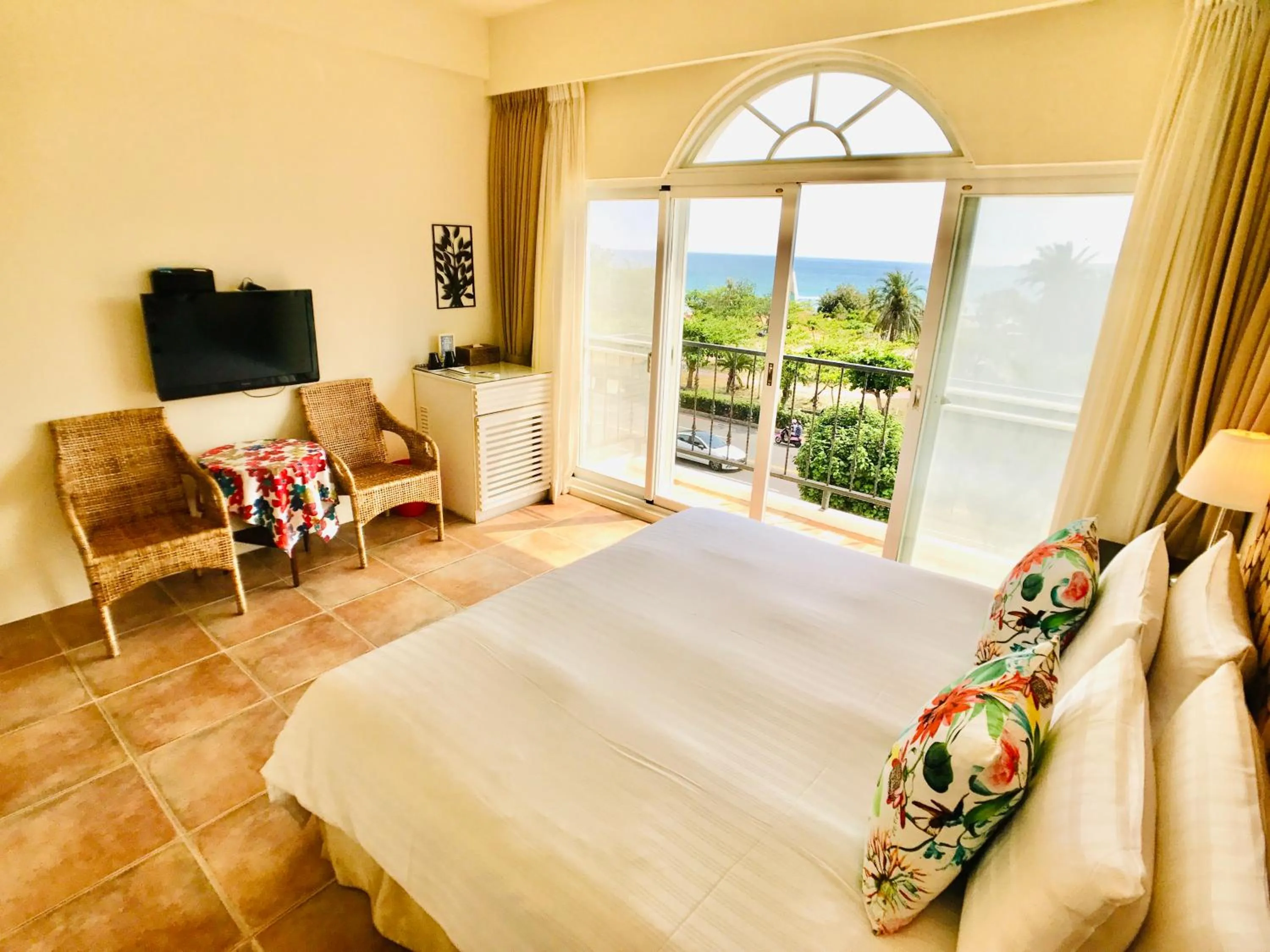 Bedroom, Bed in SpoonDrift Hostal Kenting