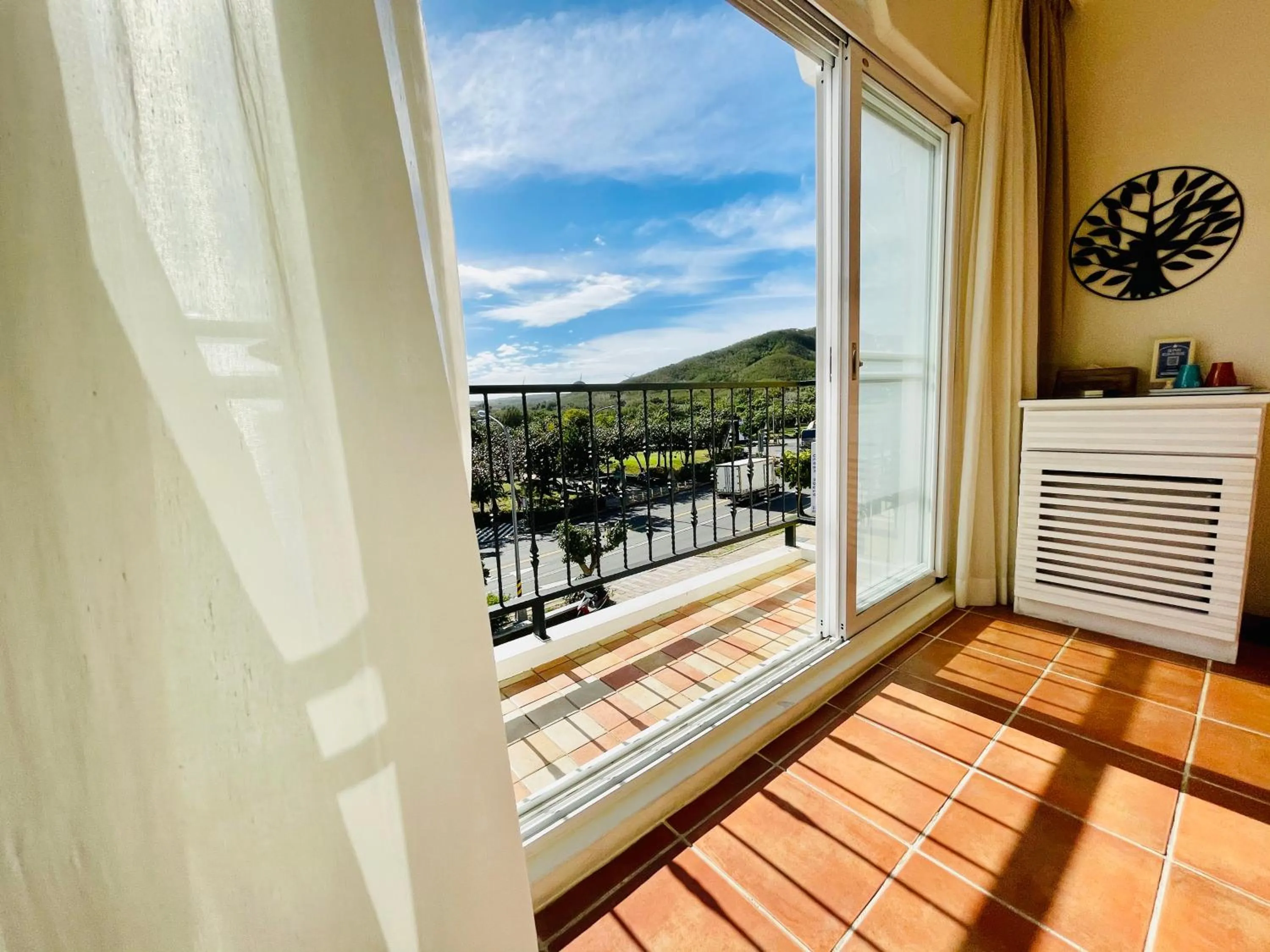 Balcony/Terrace in SpoonDrift Hostal Kenting