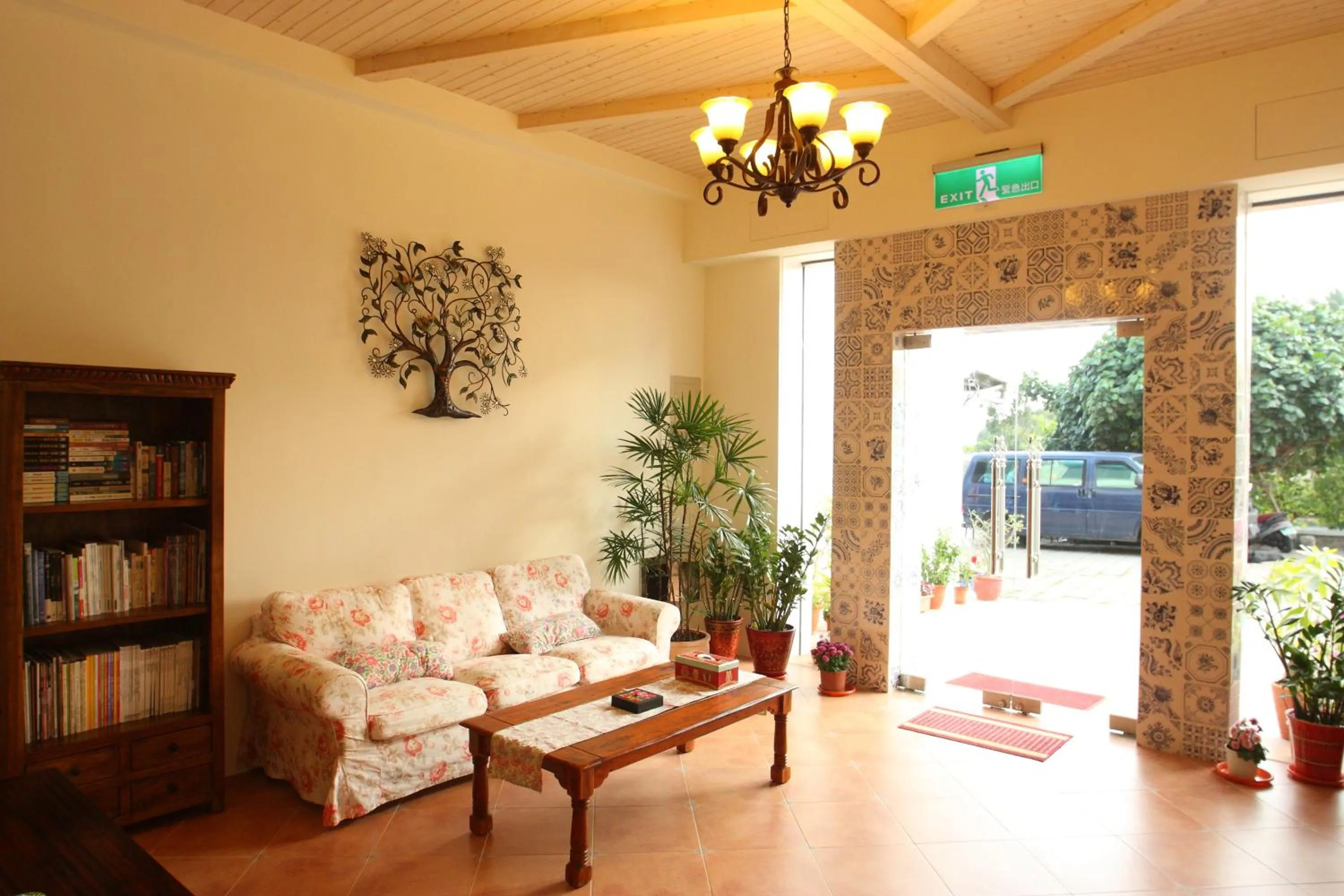 Lobby or reception in SpoonDrift Hostal Kenting