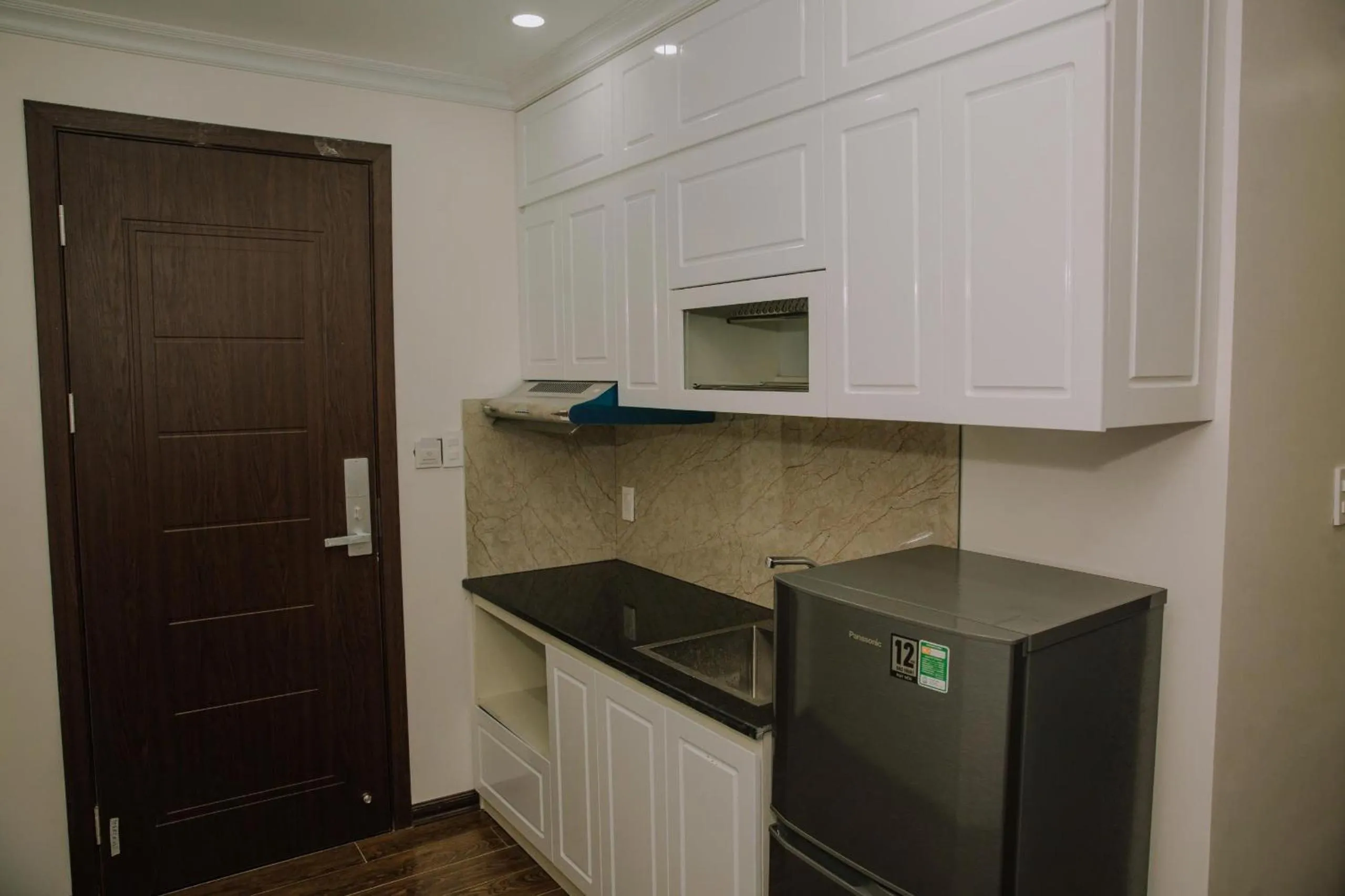 Photo of the whole room in Queenie Hotel