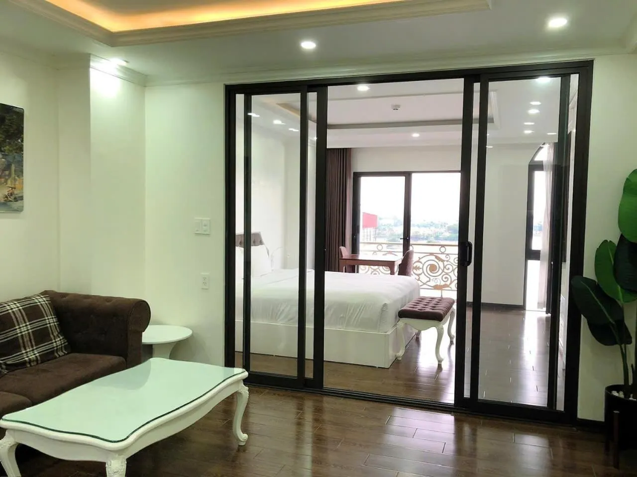 Bed in Queenie Hotel