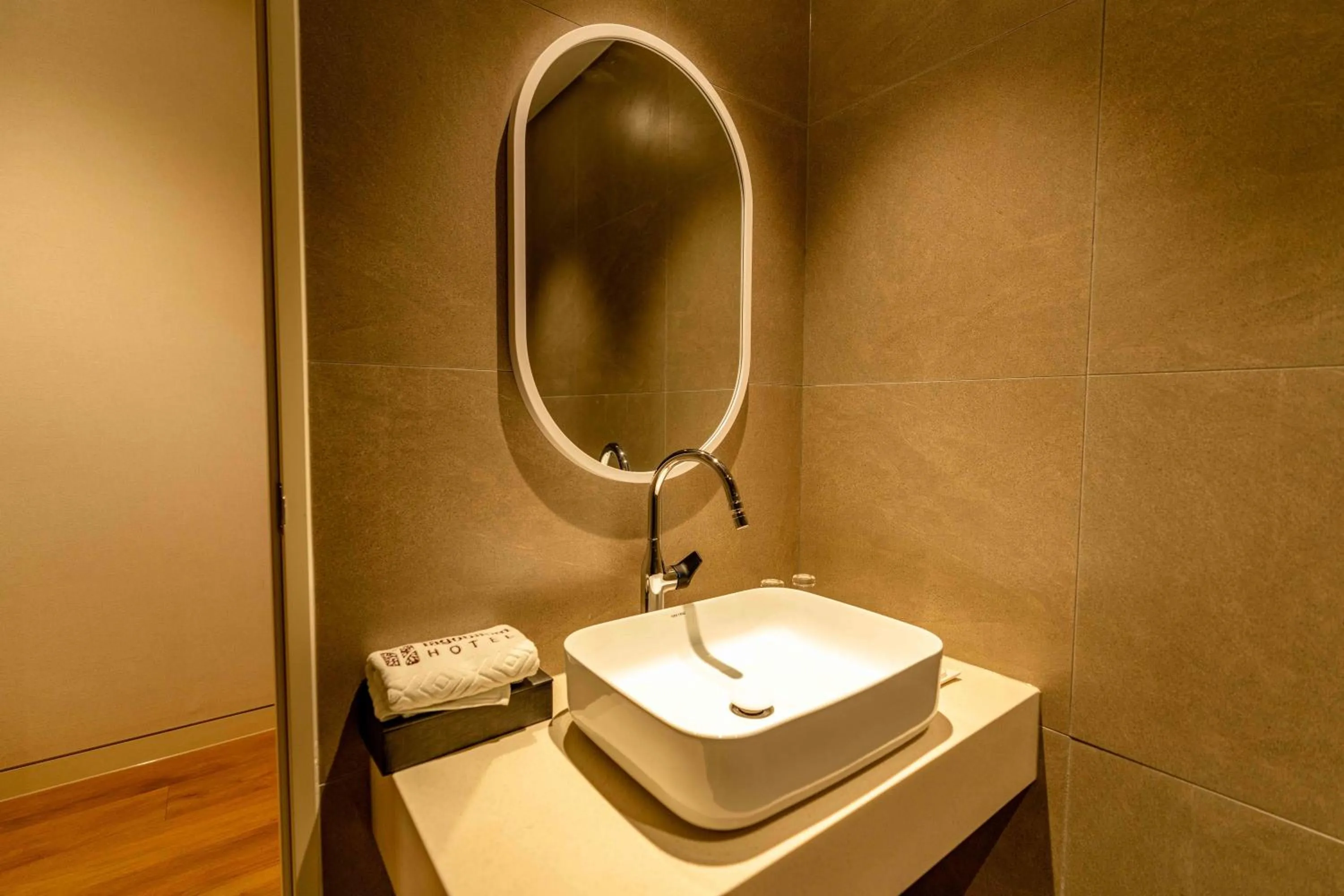 Bathroom in Lagobaum Hotel