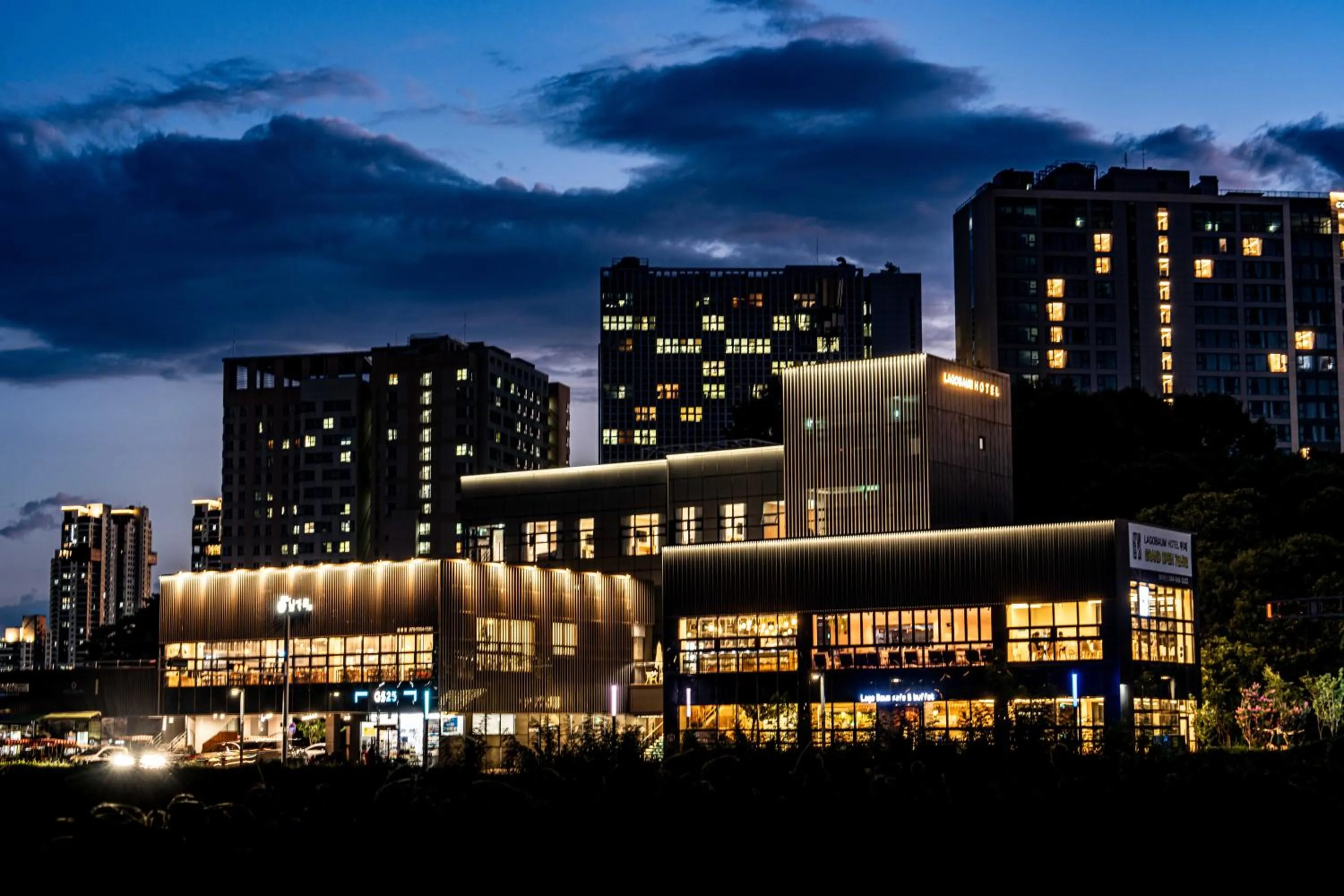 Property building in Lagobaum Hotel