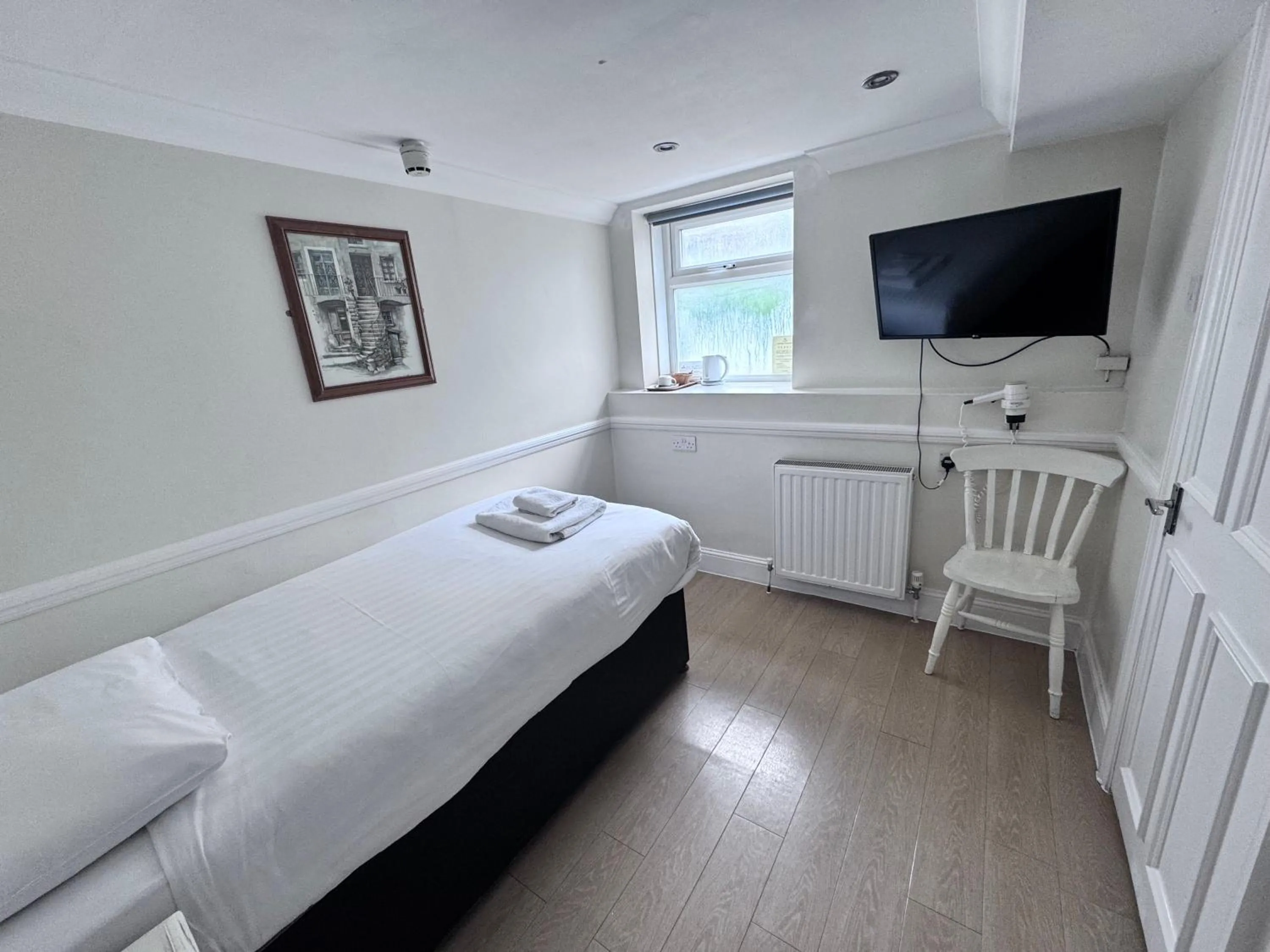 Bed in Gidea Park Hotel