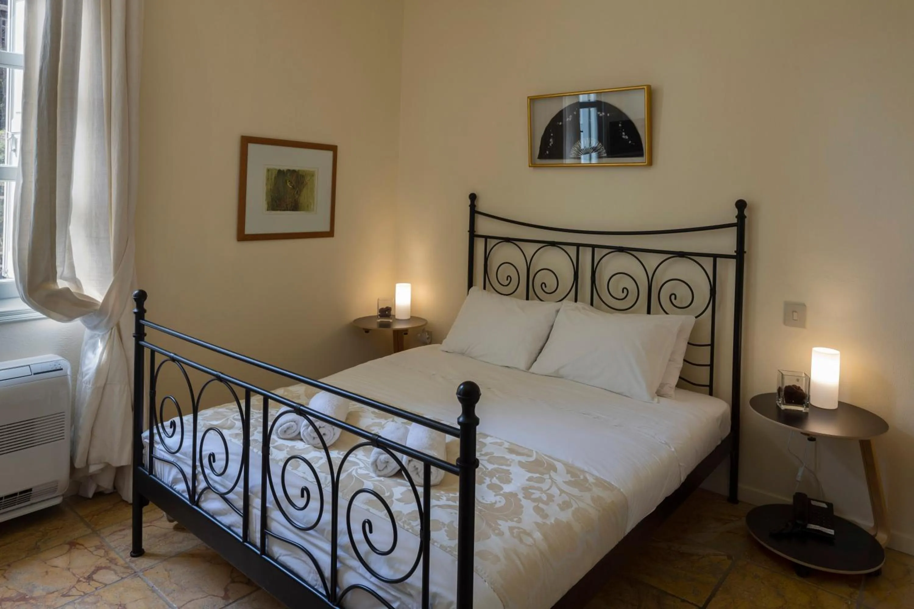 Bed in Aria Lito Mansion