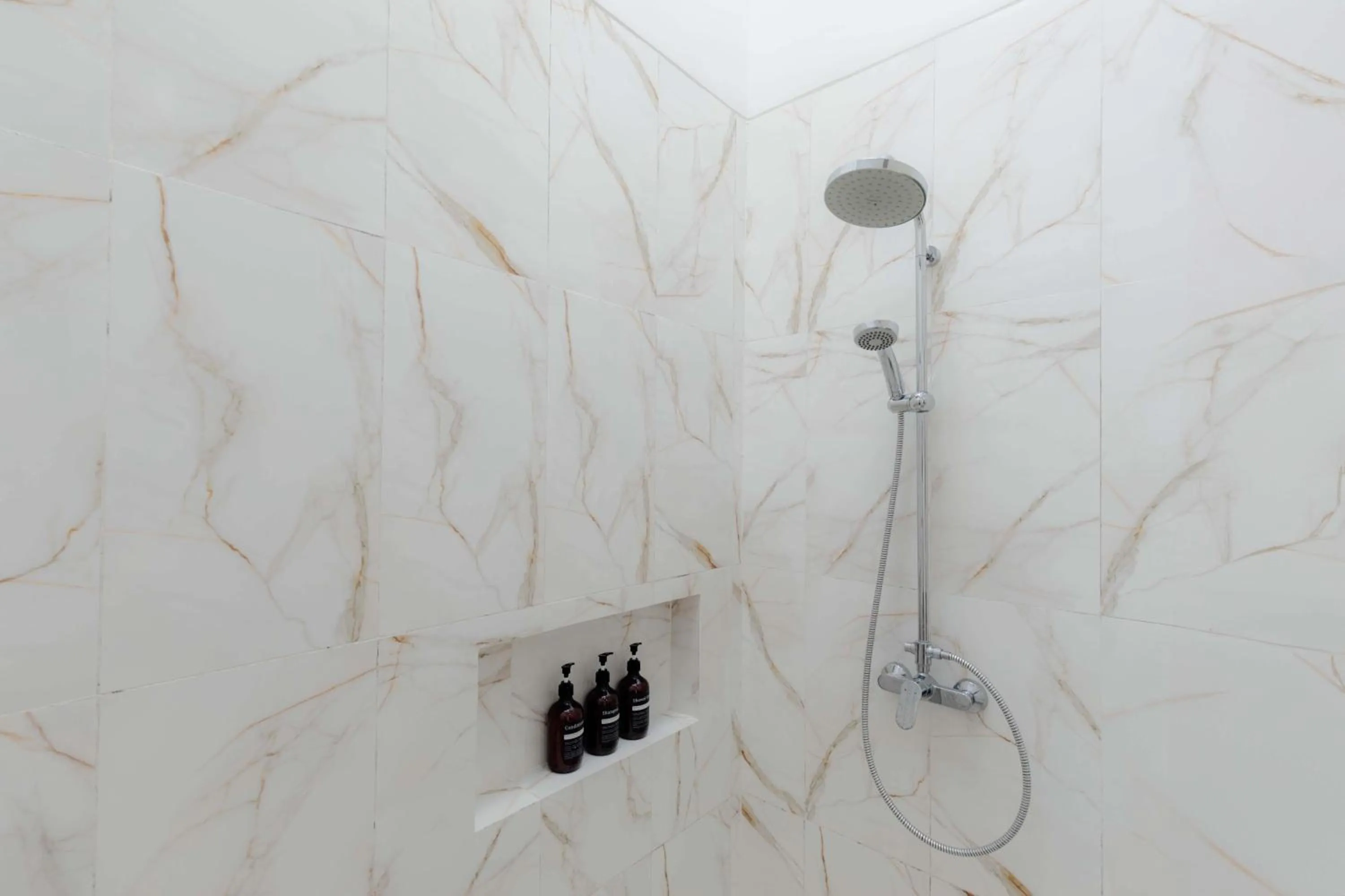 Shower in Villa Sardegna Ubud