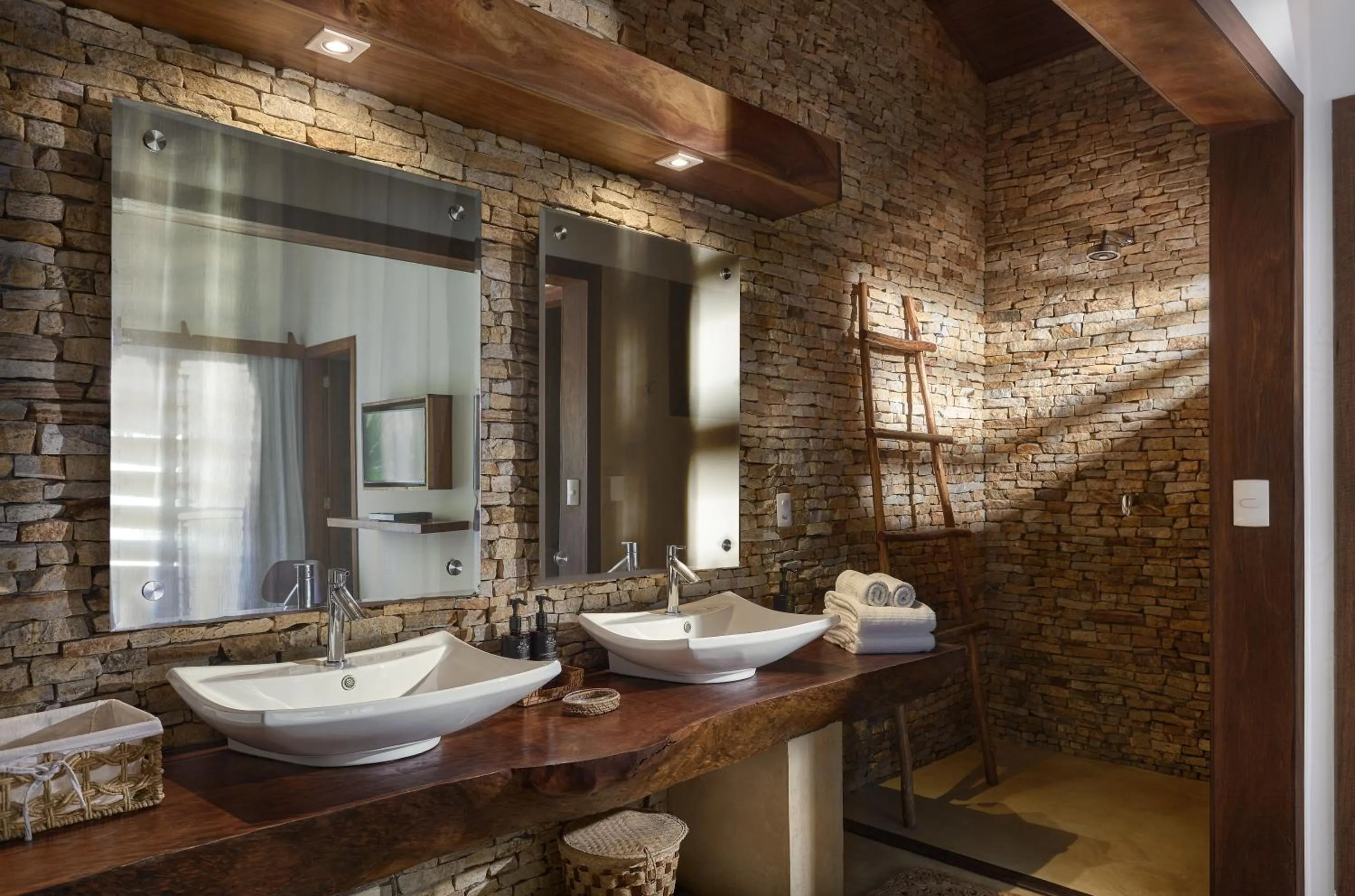 Bathroom in Villa Alegria - La Villa Group