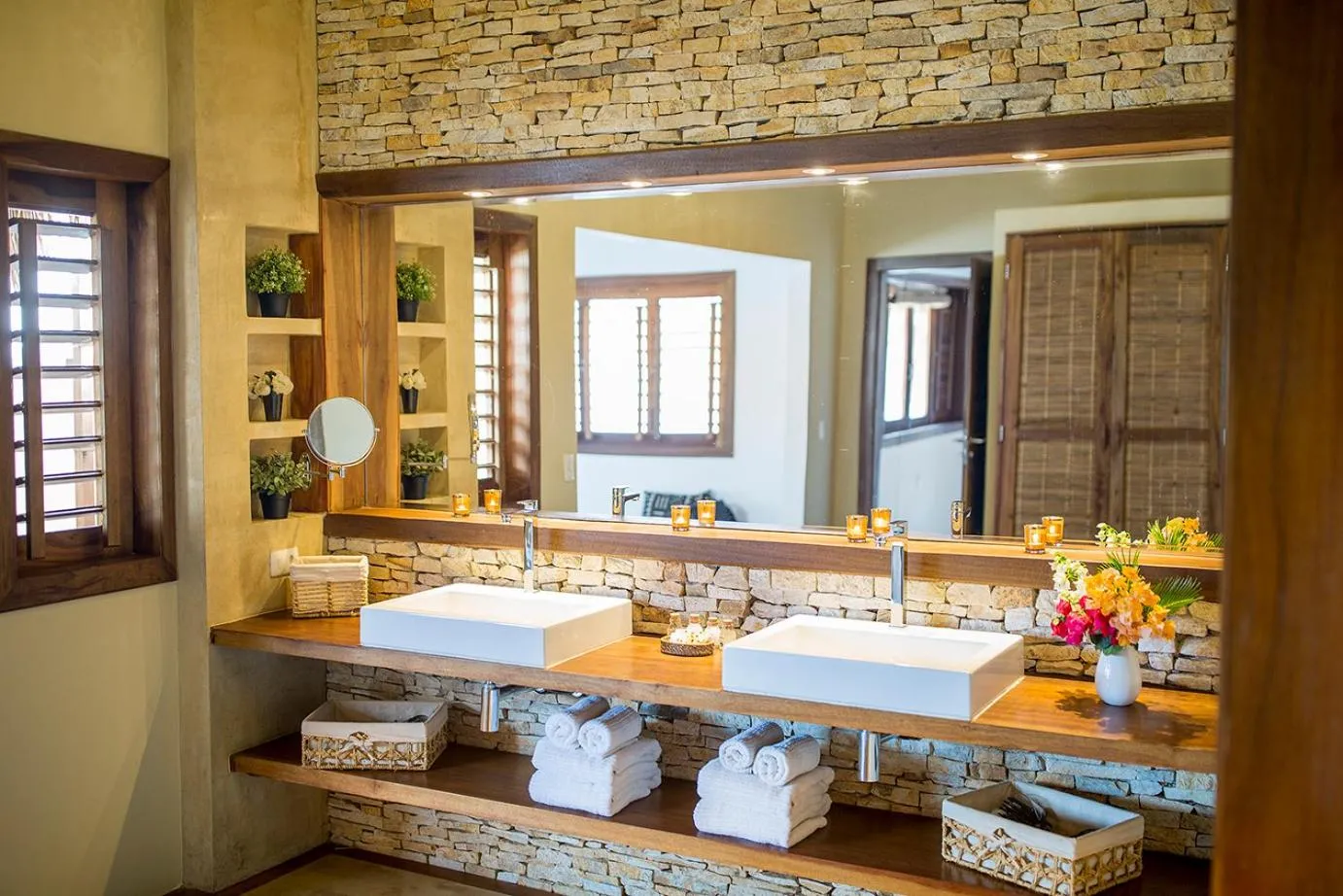 Bathroom in Villa Alegria - La Villa Group