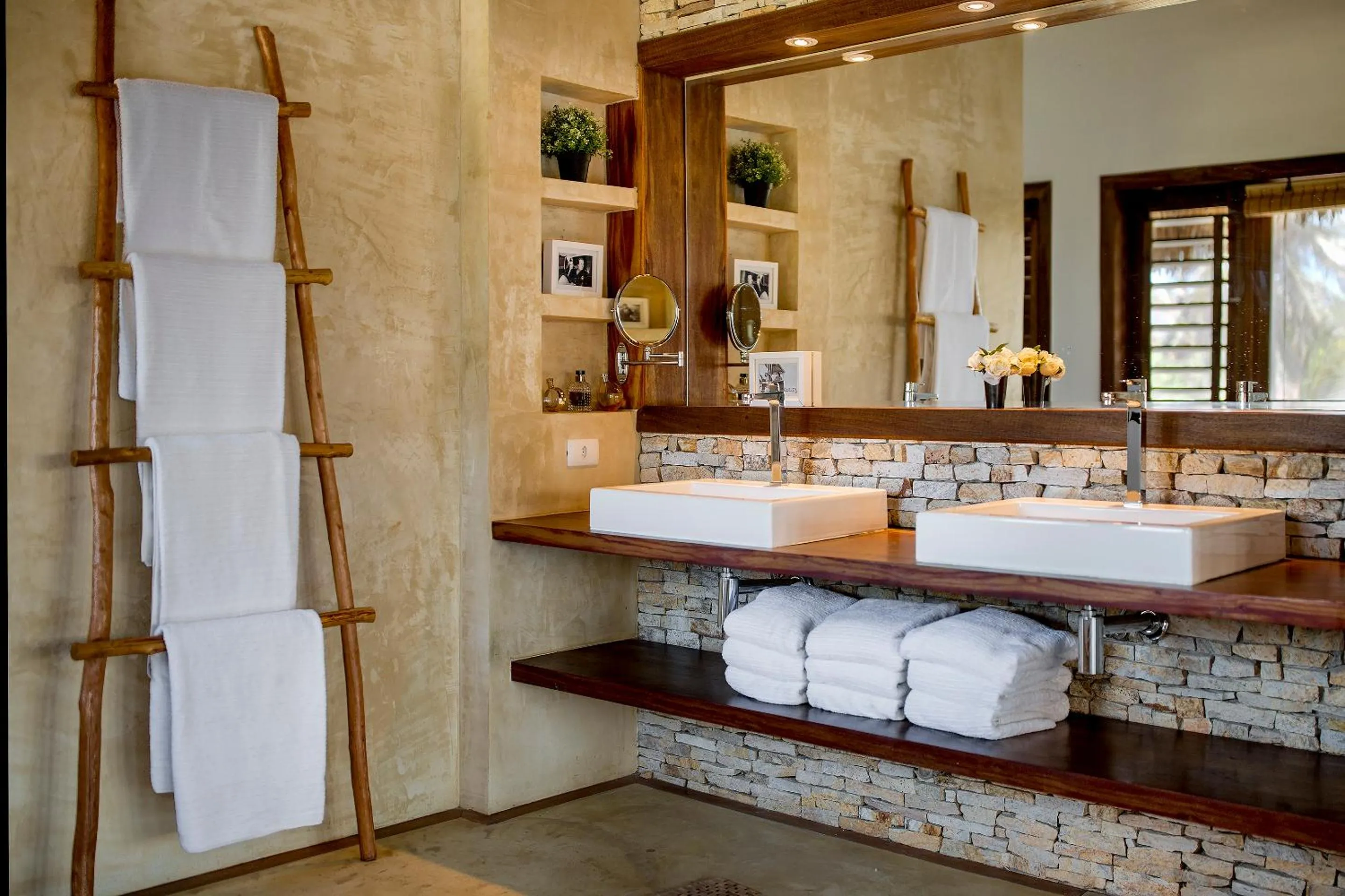 Bathroom in Villa Alegria - La Villa Group