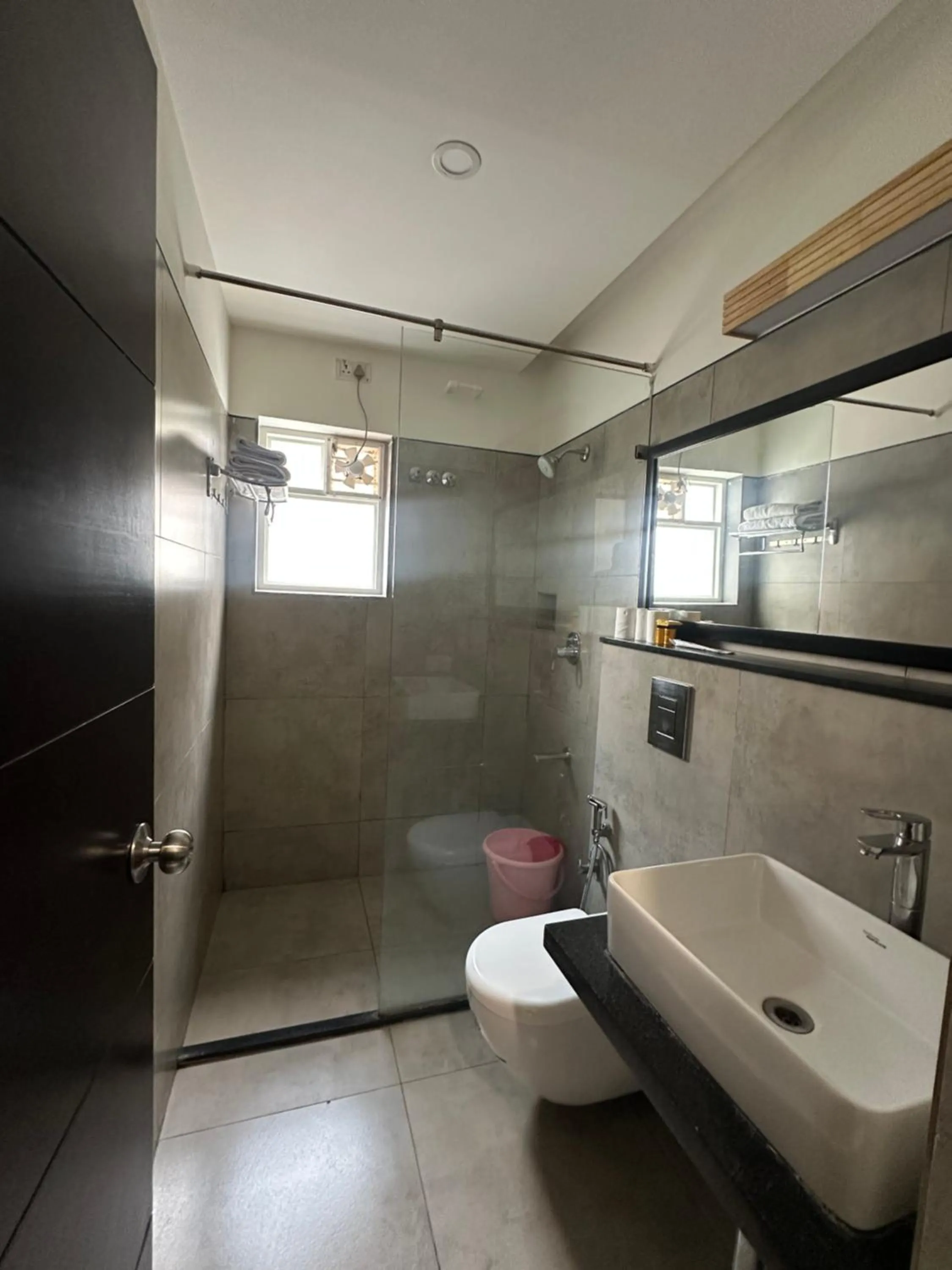 Aura Corporate Suites