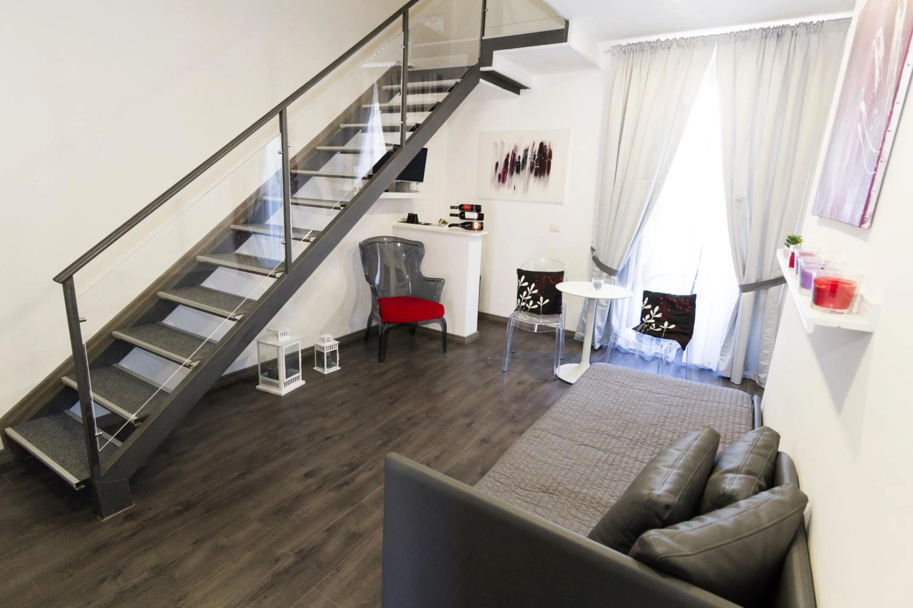 Photo of the whole room in Etna Suite Group