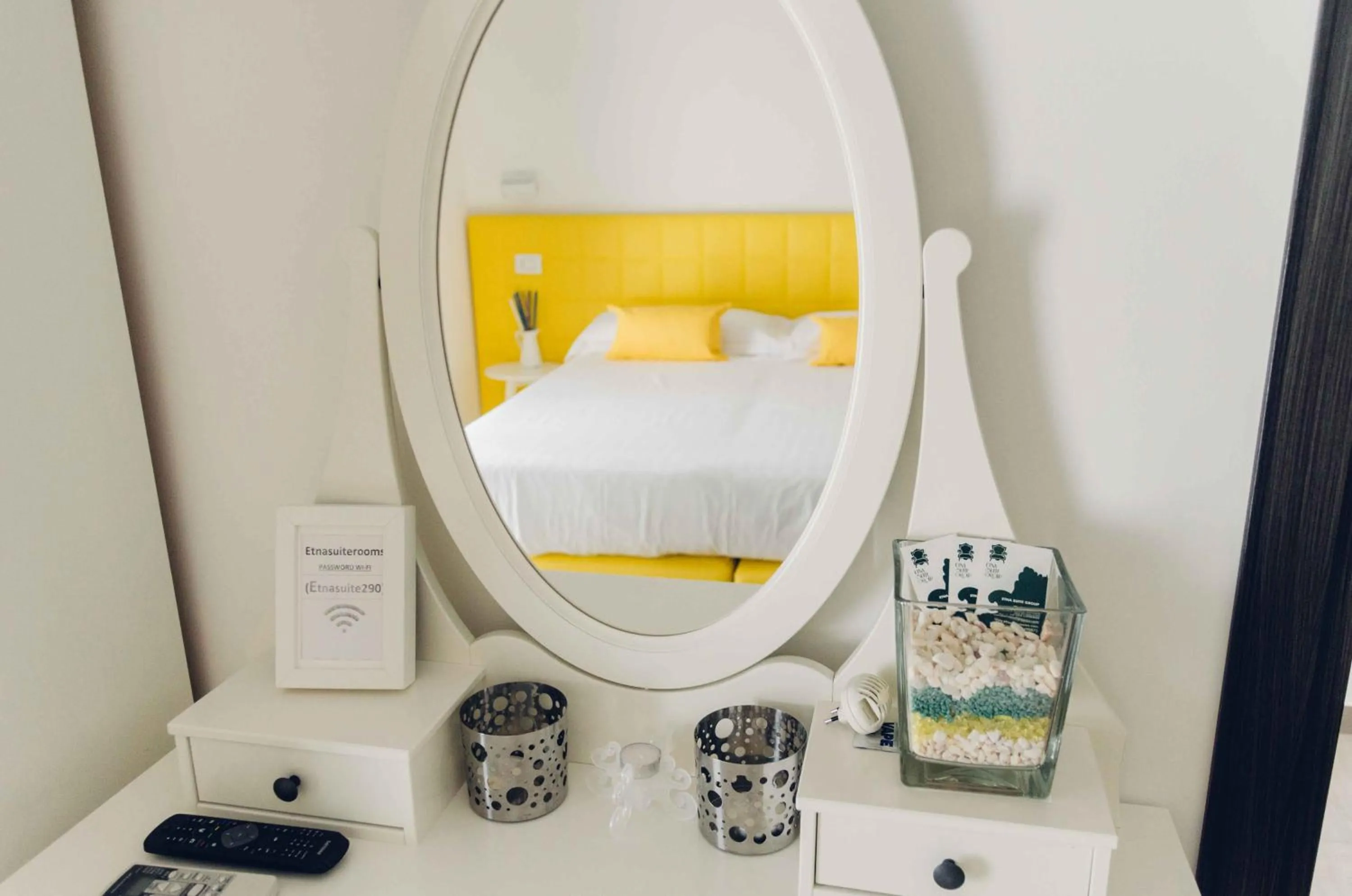 Decorative detail in Etna Suite Group