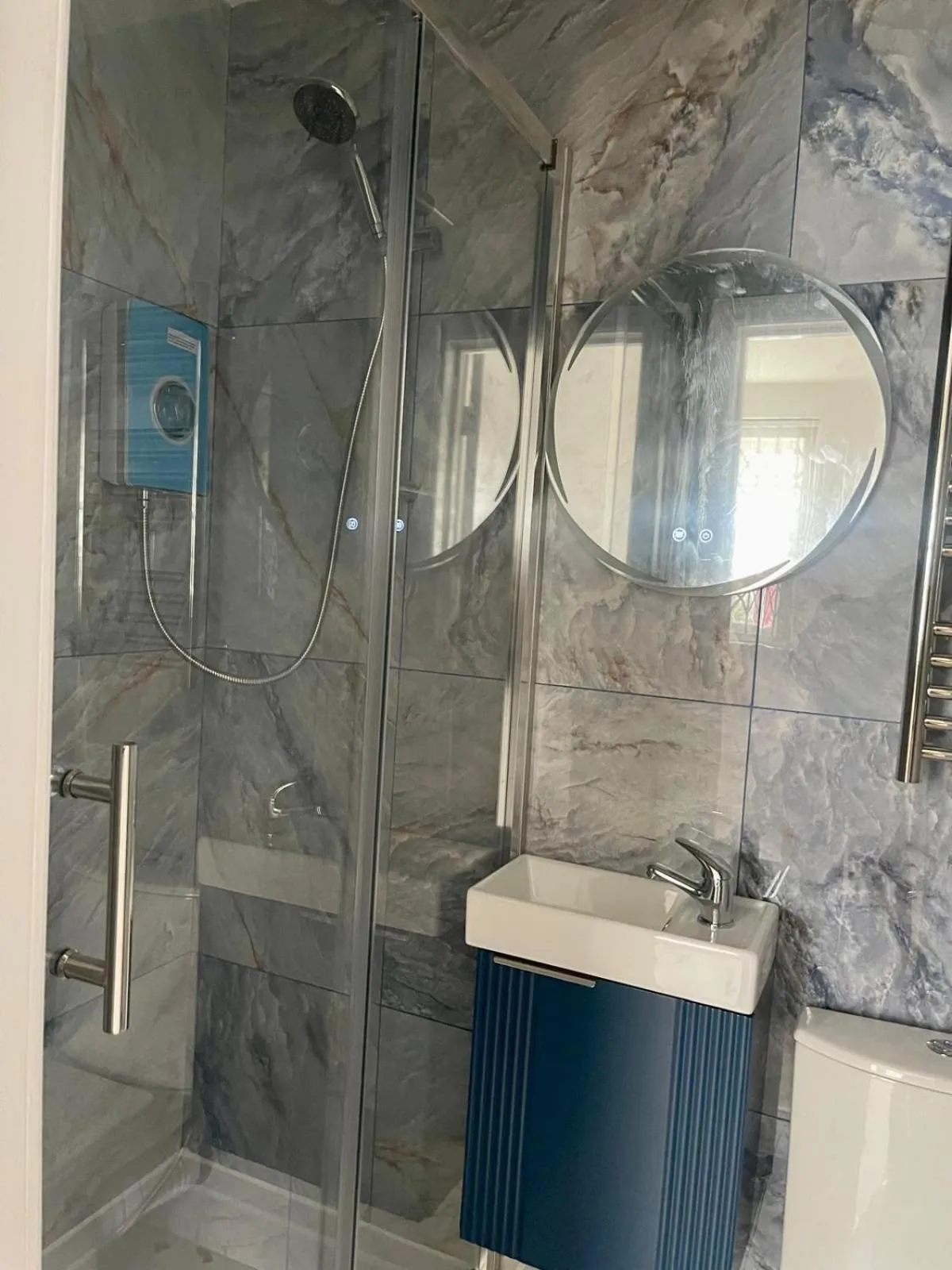 Bathroom in Dalston Luxe Studios, 10 minutes away from Liverpool Train Station