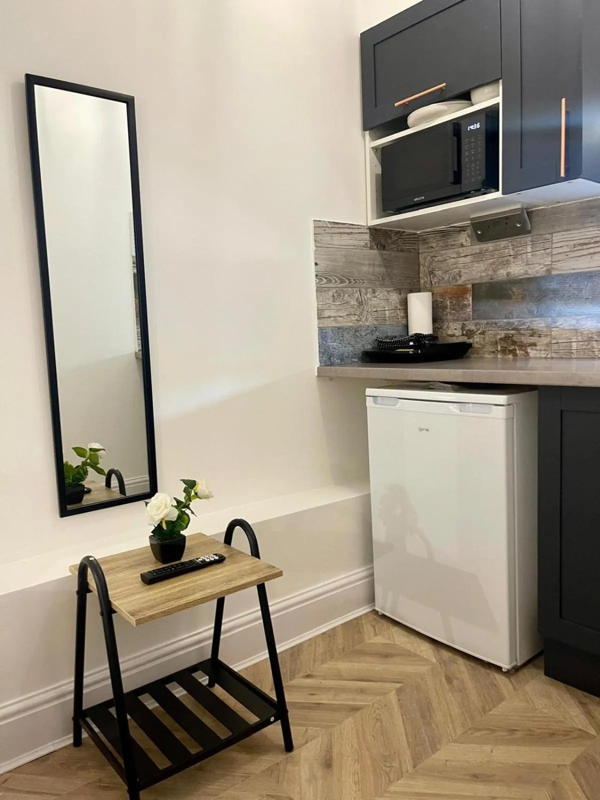 Kitchen or kitchenette in Dalston Luxe Studios, 10 minutes away from Liverpool Train Station
